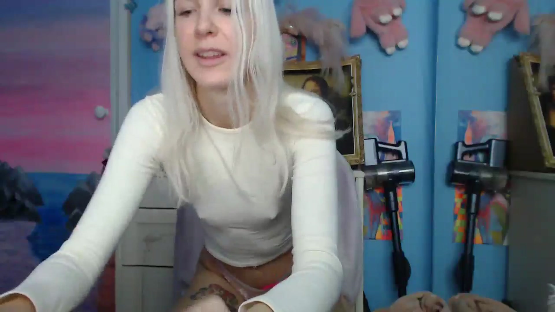 Gallery image thumbnail from Malina_kitty's myfreecams stream on, 10/02/2025, 05:17 image 13 of 20