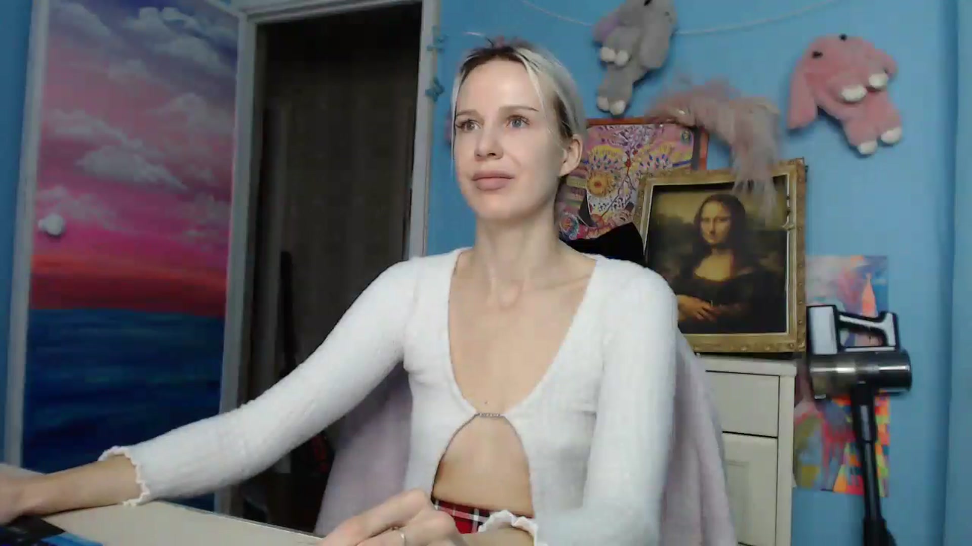 Gallery image thumbnail from Malina_kitty's myfreecams stream on, 10/06/2025, 04:32 image 3 of 20