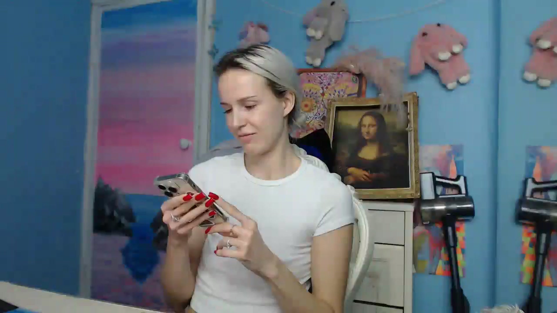 Gallery image thumbnail from Malina_kitty's myfreecams stream on, 10/10/2025, 05:48 image 17 of 20