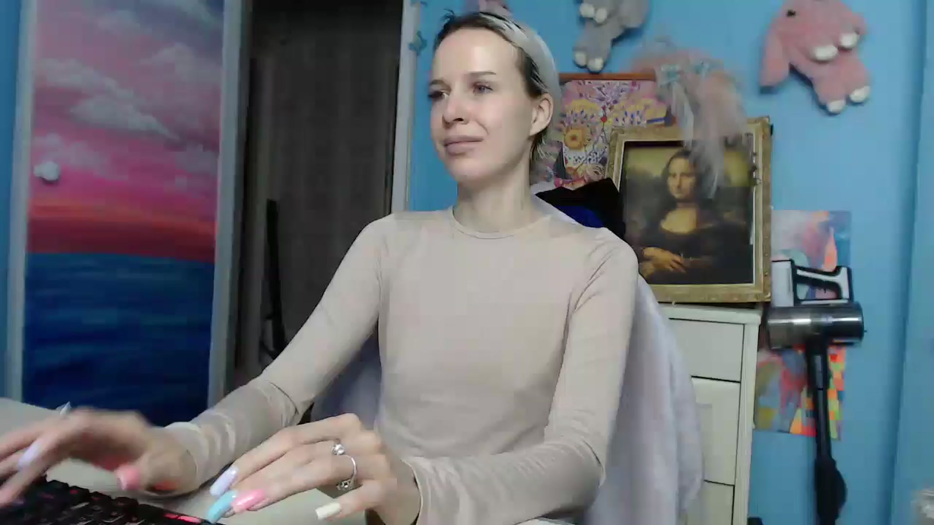 Gallery image thumbnail from Malina_kitty's myfreecams stream on, 10/26/2025, 03:39 image 14 of 20