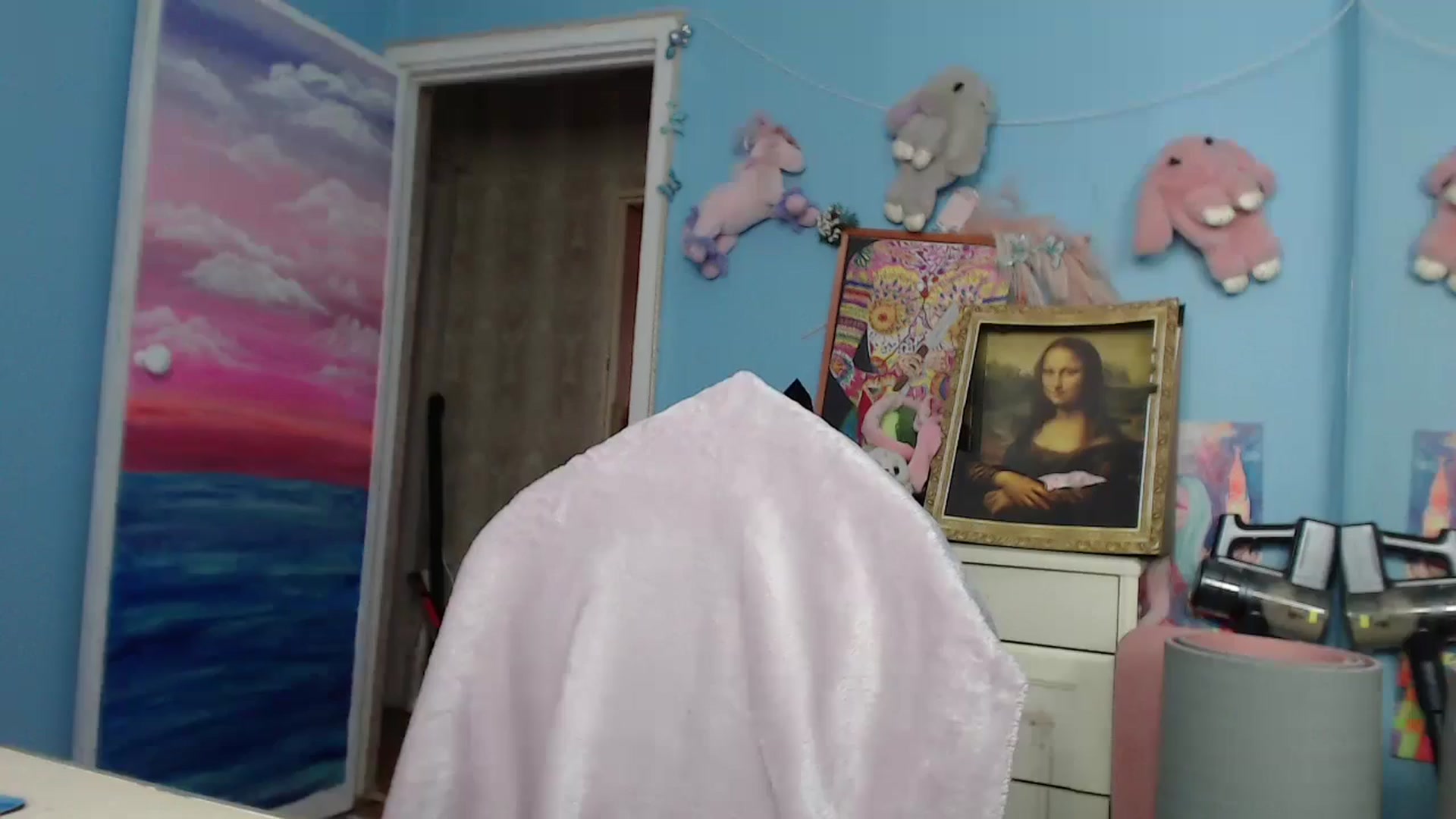 Gallery image thumbnail from Malina_kitty's myfreecams stream on, 04/13/2026, 04:57 image 7 of 20