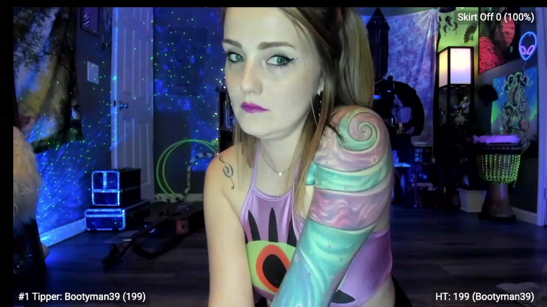 Gallery image thumbnail from Malunaa's myfreecams stream on, 12/01/2022, 01:01 image 4 of 20