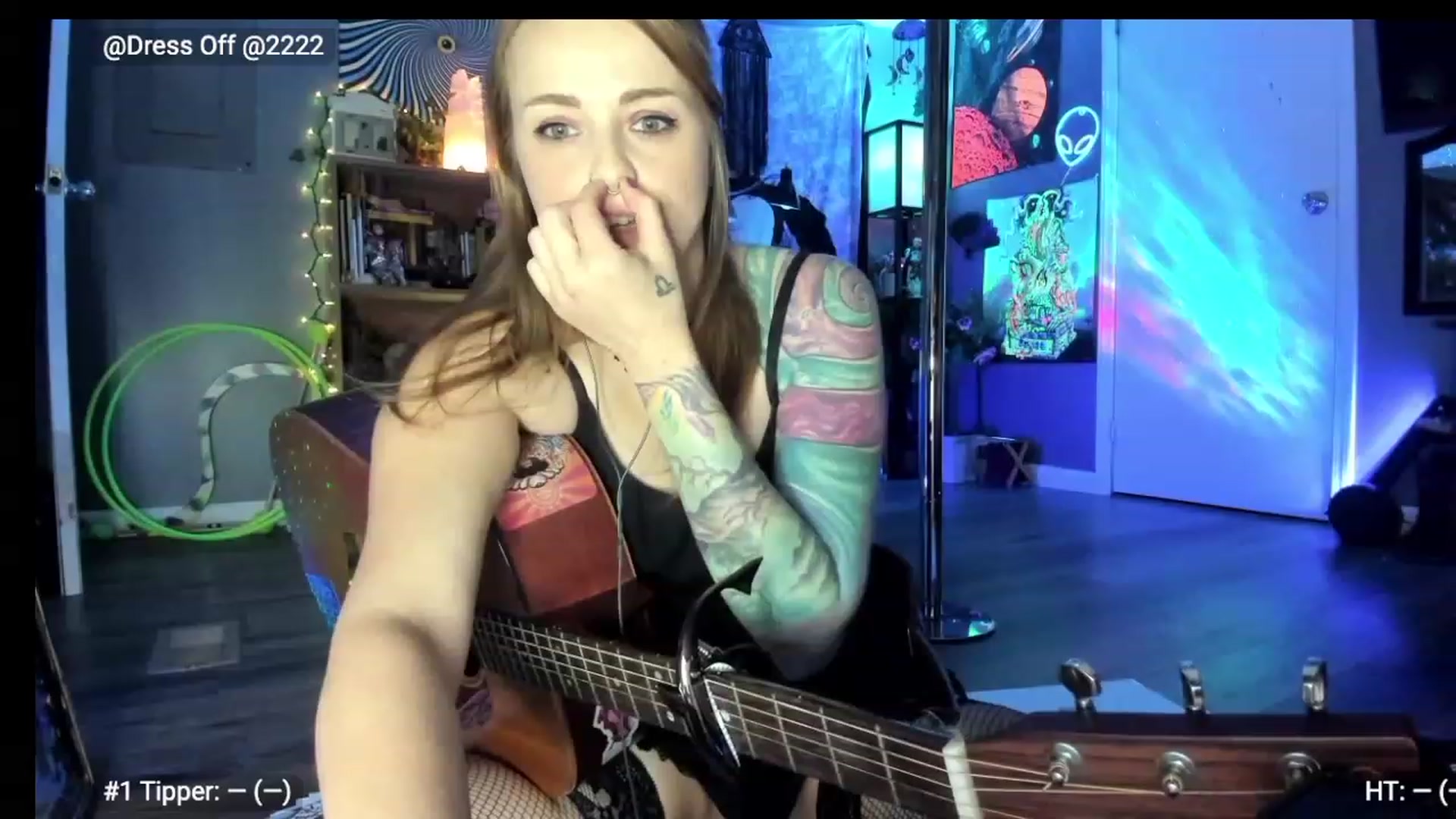 Gallery image thumbnail from Malunaa's myfreecams stream on, 12/05/2022, 22:12 image 14 of 20