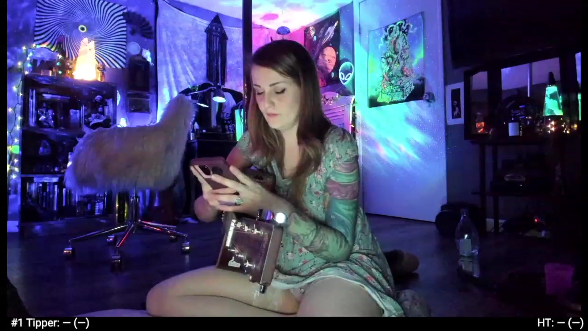 Gallery image thumbnail from Malunaa's myfreecams stream on, 03/13/2023, 23:58 image 12 of 20
