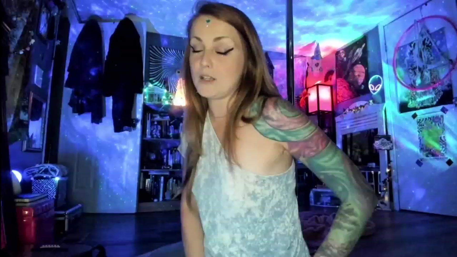 Gallery image thumbnail from Malunaa's myfreecams stream on, 09/28/2023, 20:32 image 11 of 20