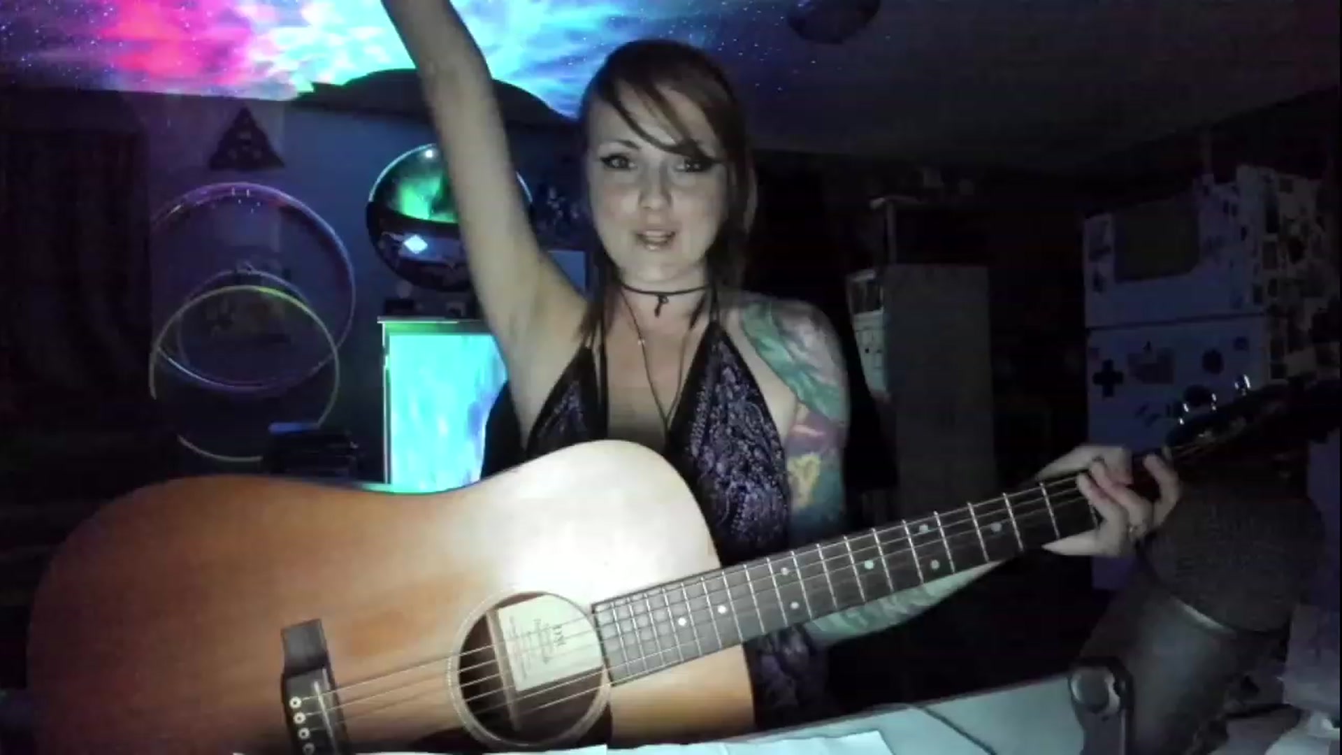 Gallery image thumbnail from Malunaa's myfreecams stream on, 10/02/2023, 23:03 image 13 of 20