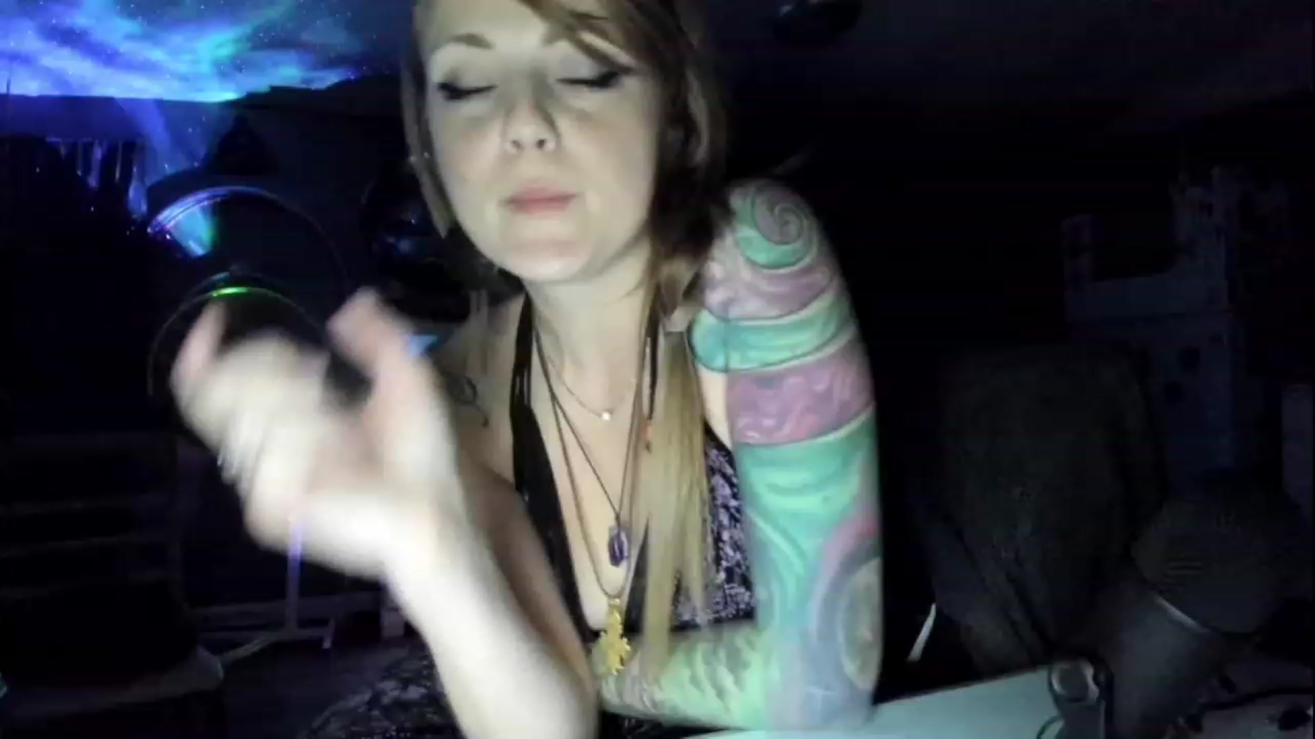 Gallery image thumbnail from Malunaa's myfreecams stream on, 10/03/2023, 24:01 image 2 of 20