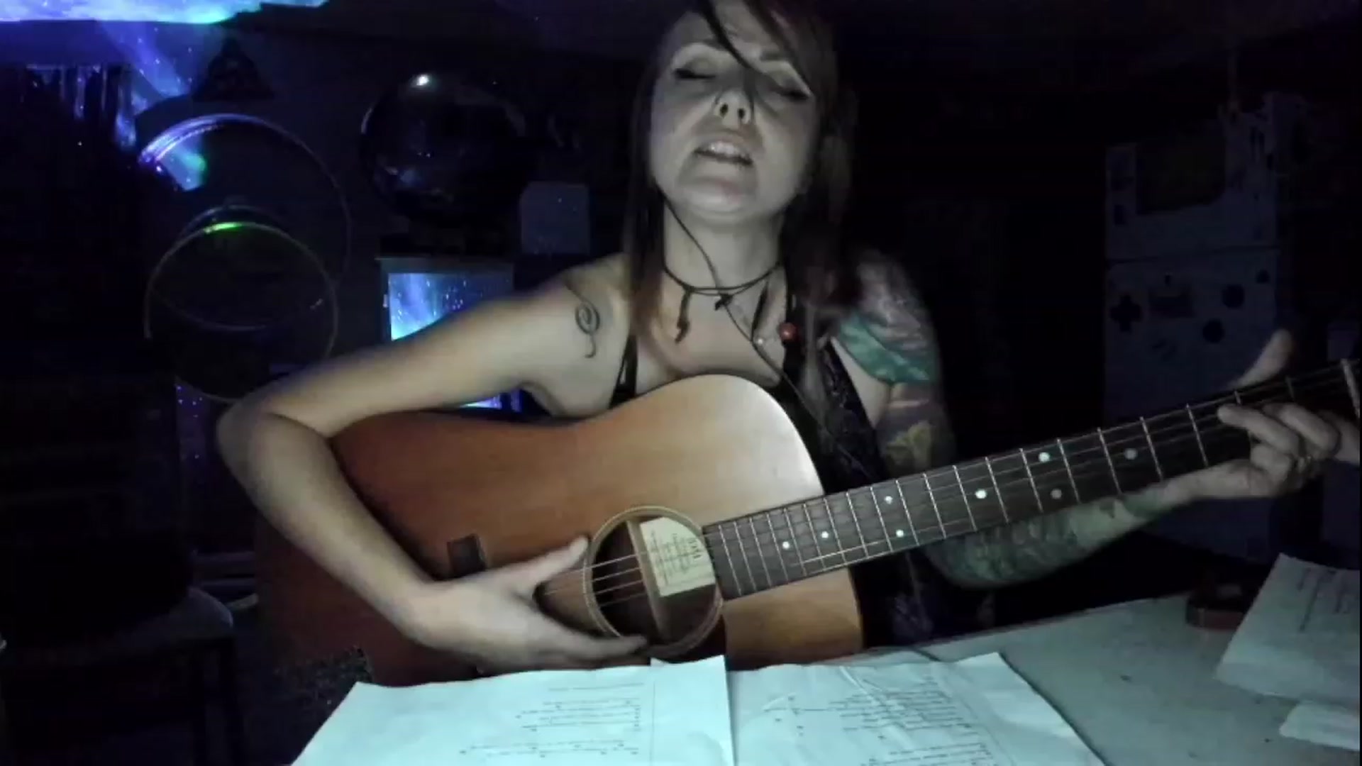 Gallery image thumbnail from Malunaa's myfreecams stream on, 10/03/2023, 24:01 image 10 of 20