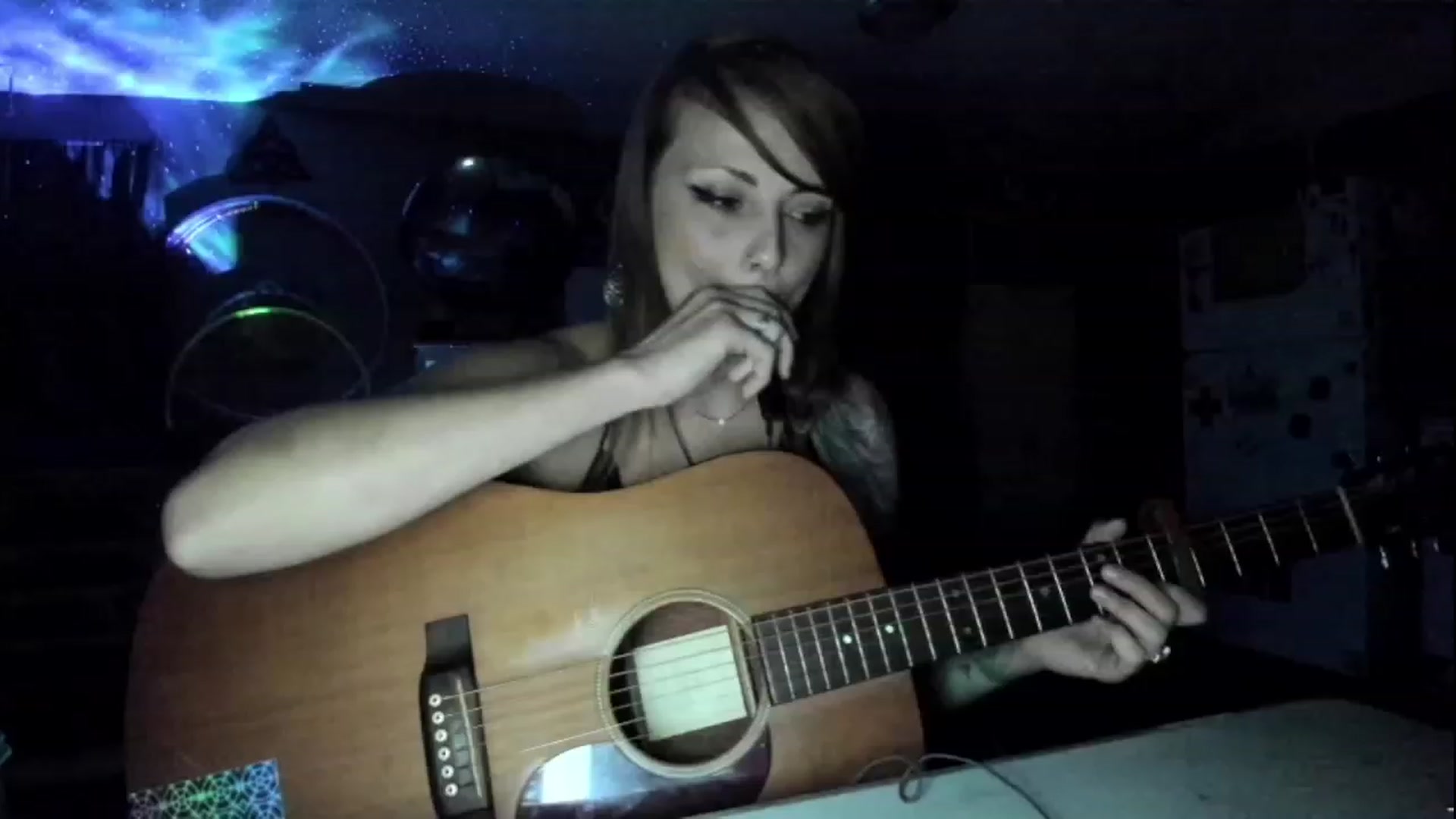 Gallery image thumbnail from Malunaa's myfreecams stream on, 10/03/2023, 24:01 image 18 of 20