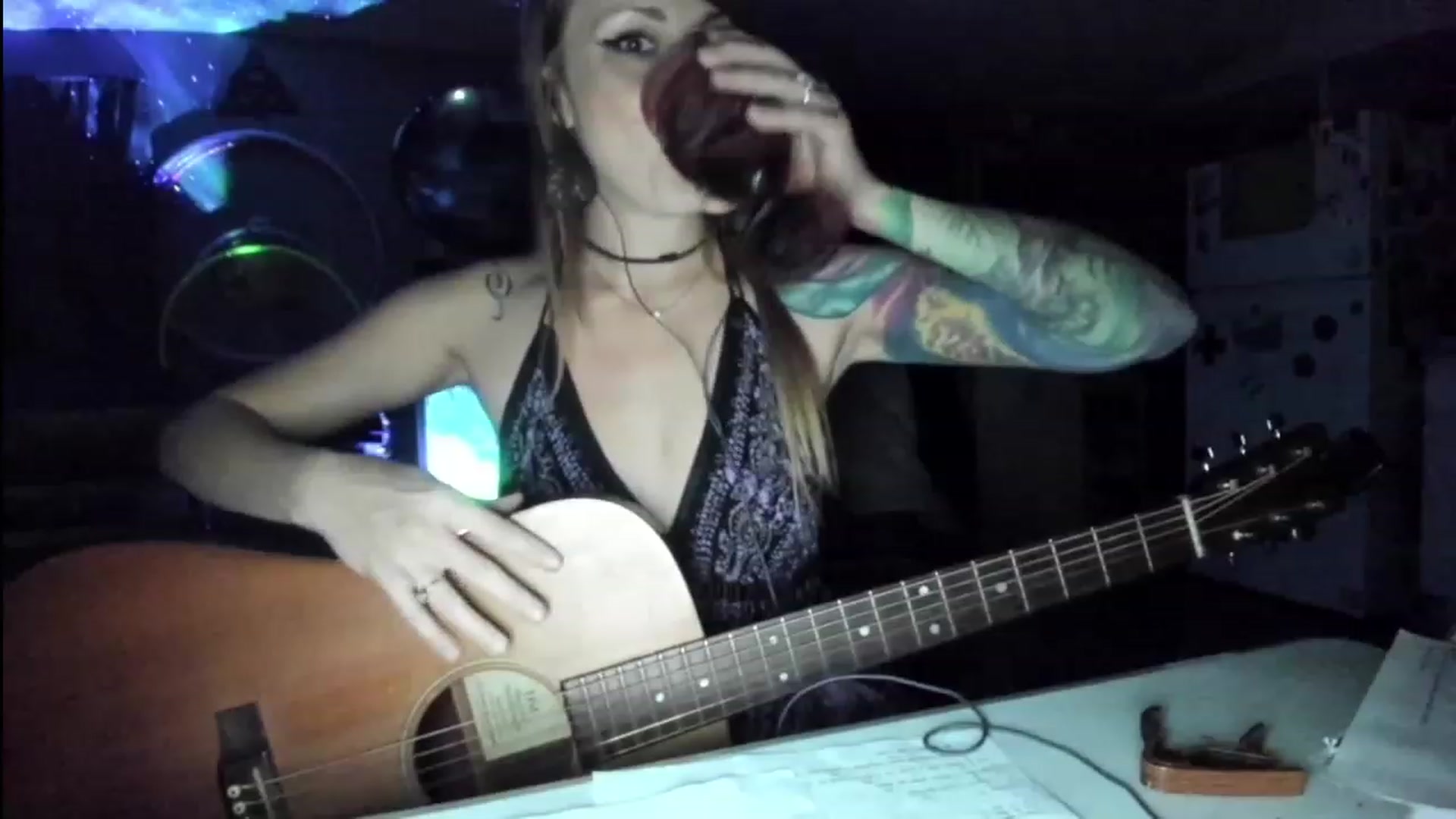 Gallery image thumbnail from Malunaa's myfreecams stream on, 10/03/2023, 24:43 image 5 of 20