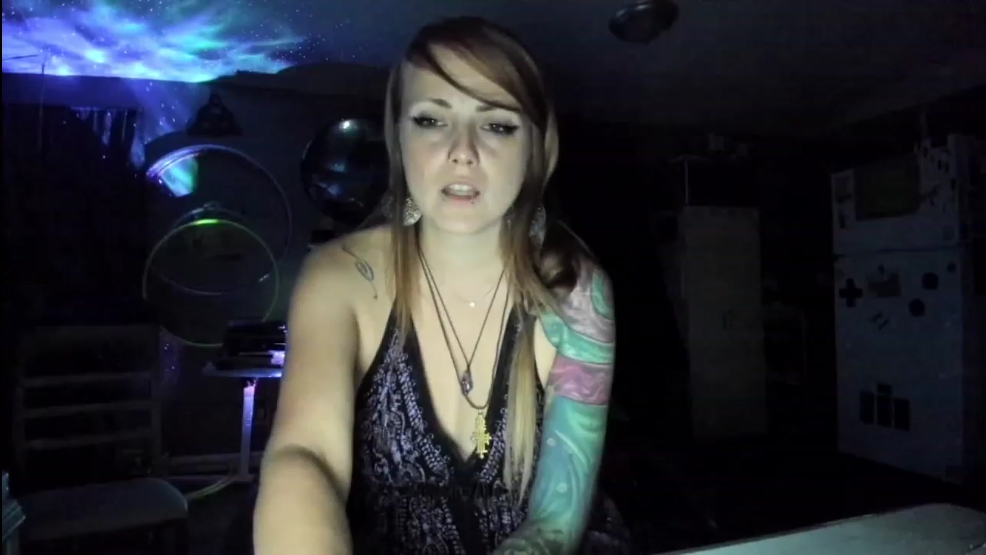 Gallery image thumbnail from Malunaa's myfreecams stream on, 10/03/2023, 24:43 image 19 of 20