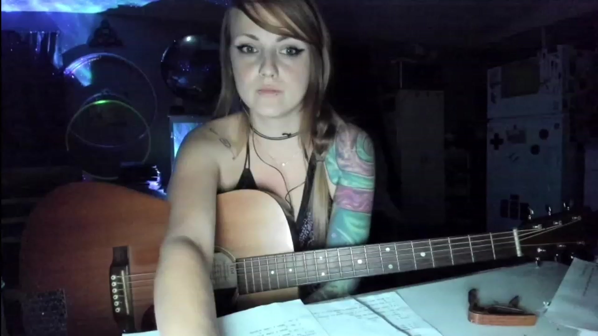 Gallery image thumbnail from Malunaa's myfreecams stream on, 10/03/2023, 24:43 image 4 of 20