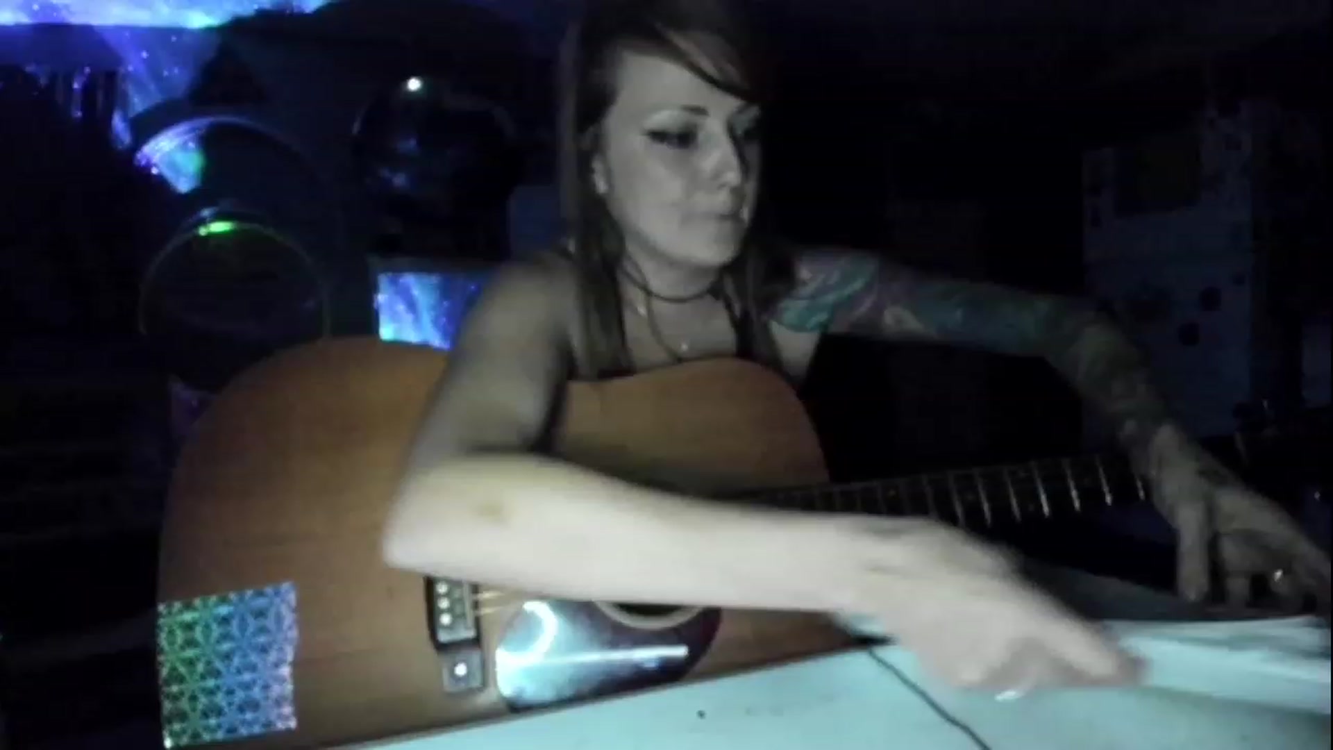 Gallery image thumbnail from Malunaa's myfreecams stream on, 10/03/2023, 24:43 image 2 of 20