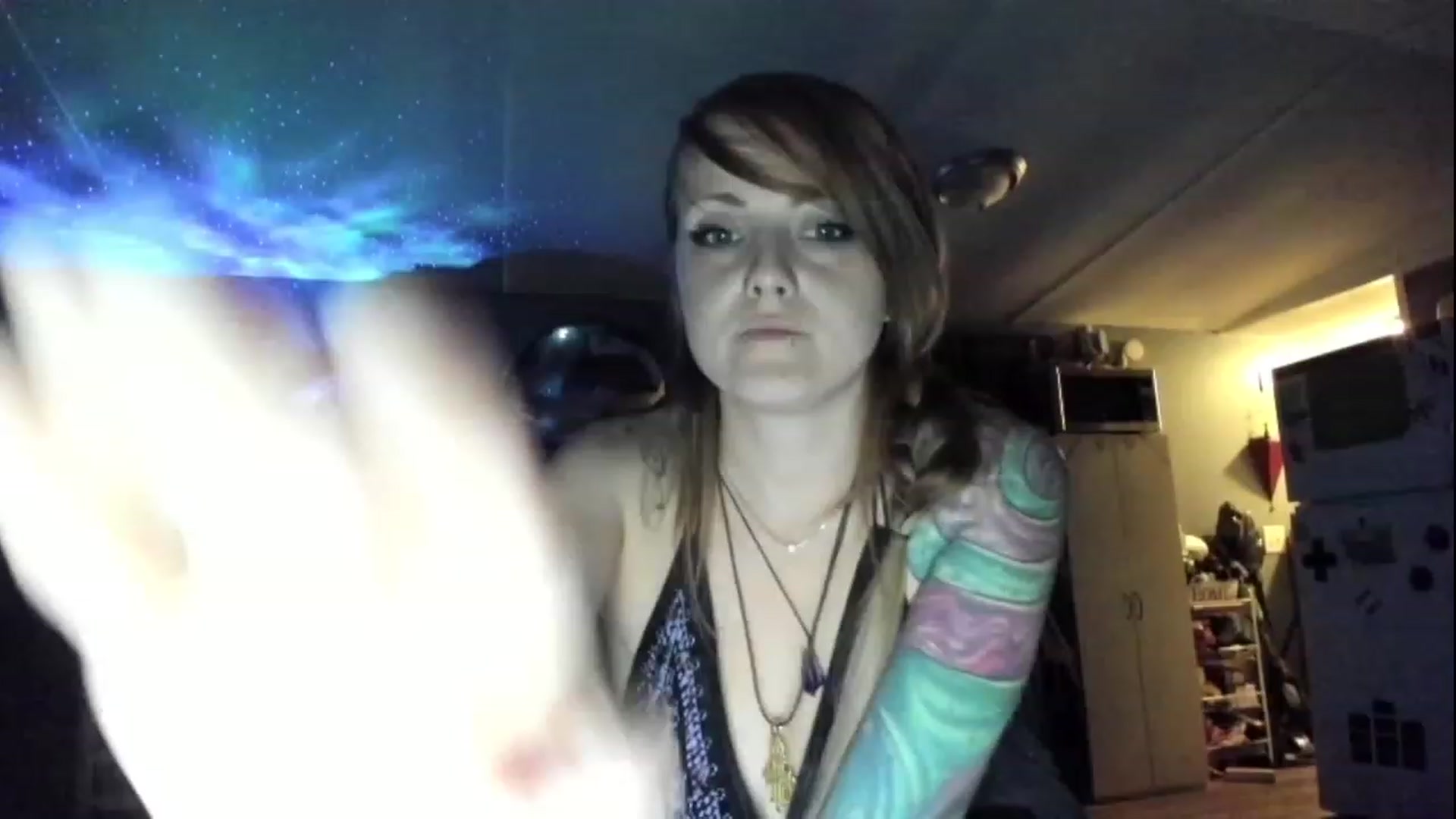 Gallery image thumbnail from Malunaa's myfreecams stream on, 10/03/2023, 24:43 image 10 of 20