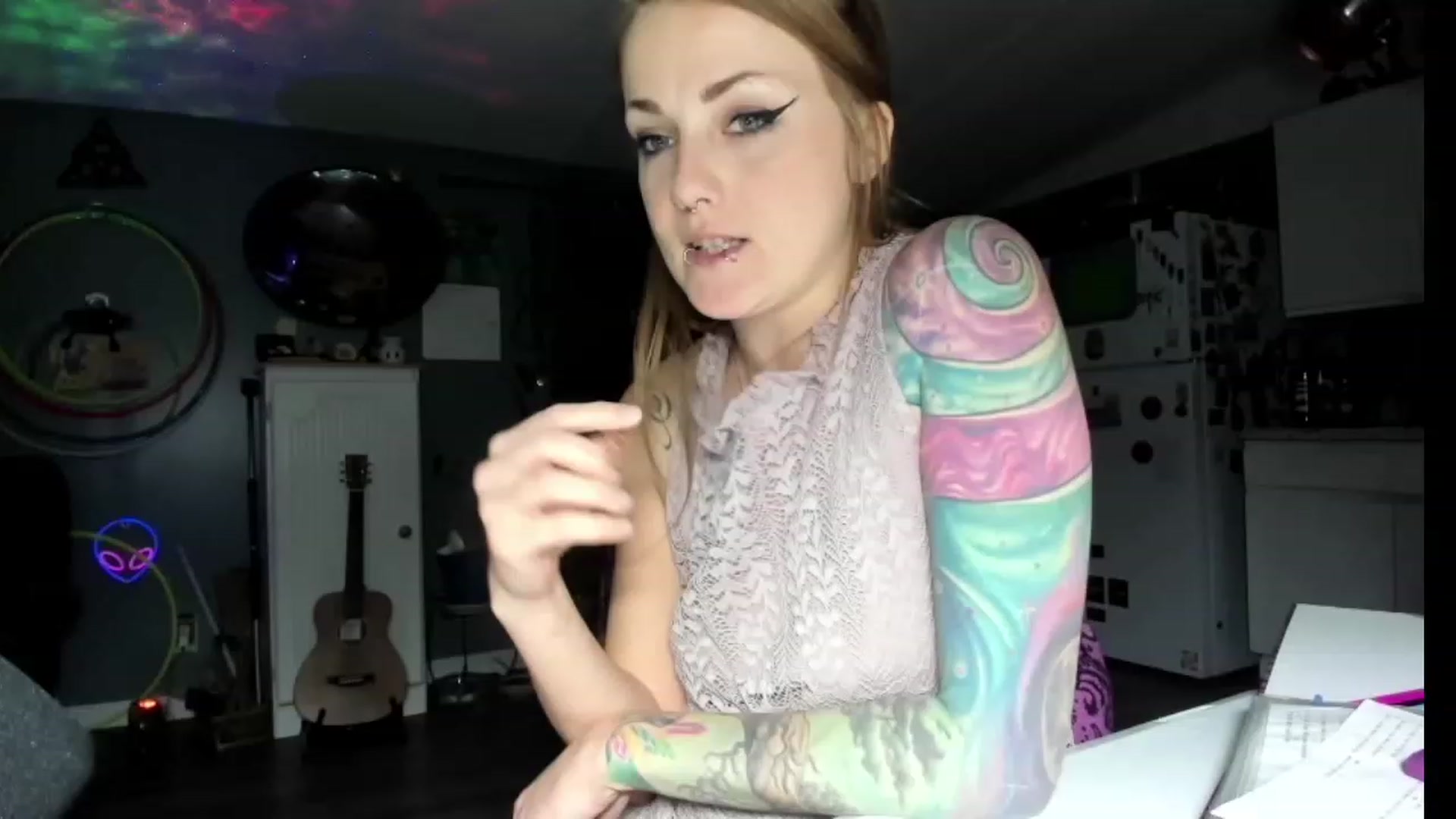 Gallery image thumbnail from Malunaa's myfreecams stream on, 12/27/2023, 01:36 image 6 of 20