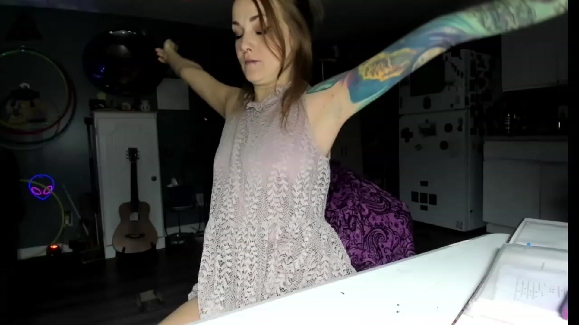Gallery image thumbnail from Malunaa's myfreecams stream on, 12/27/2023, 01:36 image 14 of 20