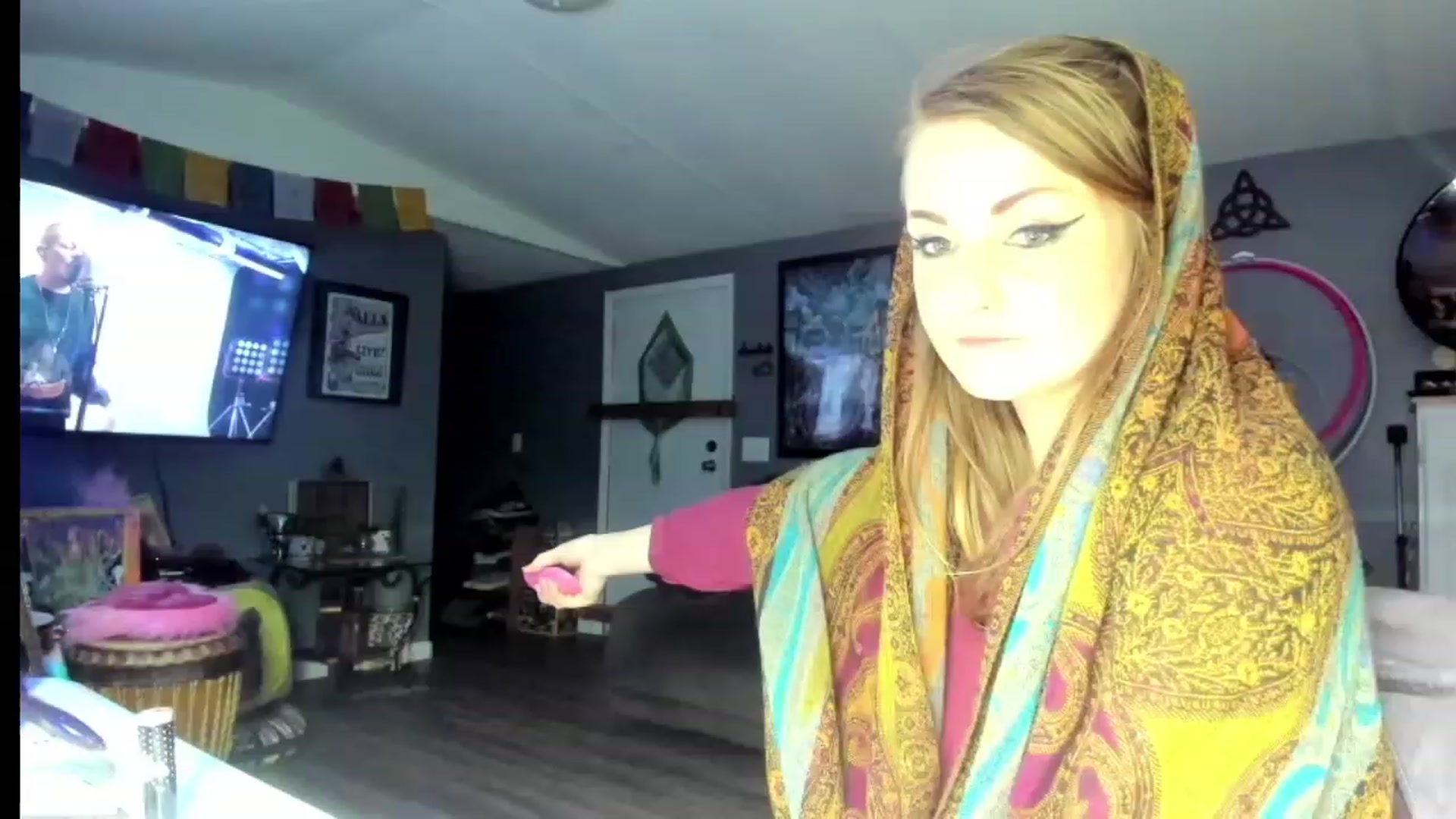 Gallery image thumbnail from Malunaa's myfreecams stream on, 03/11/2024, 08:34 image 4 of 20