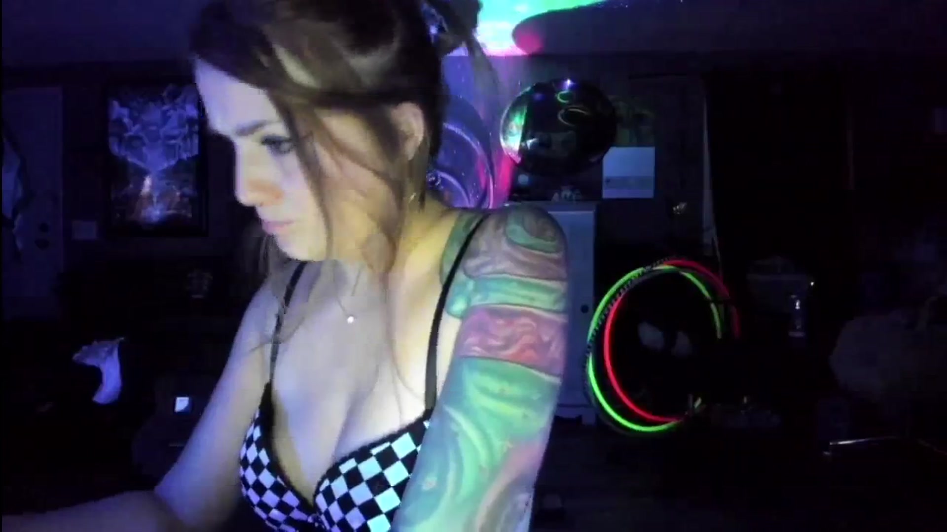 Gallery image thumbnail from Malunaa's myfreecams stream on, 08/15/2024, 01:06 image 7 of 20