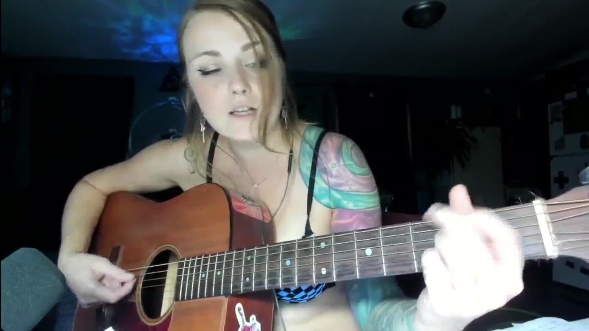 Gallery image thumbnail from Malunaa's myfreecams stream on, 08/15/2024, 01:06 image 16 of 20