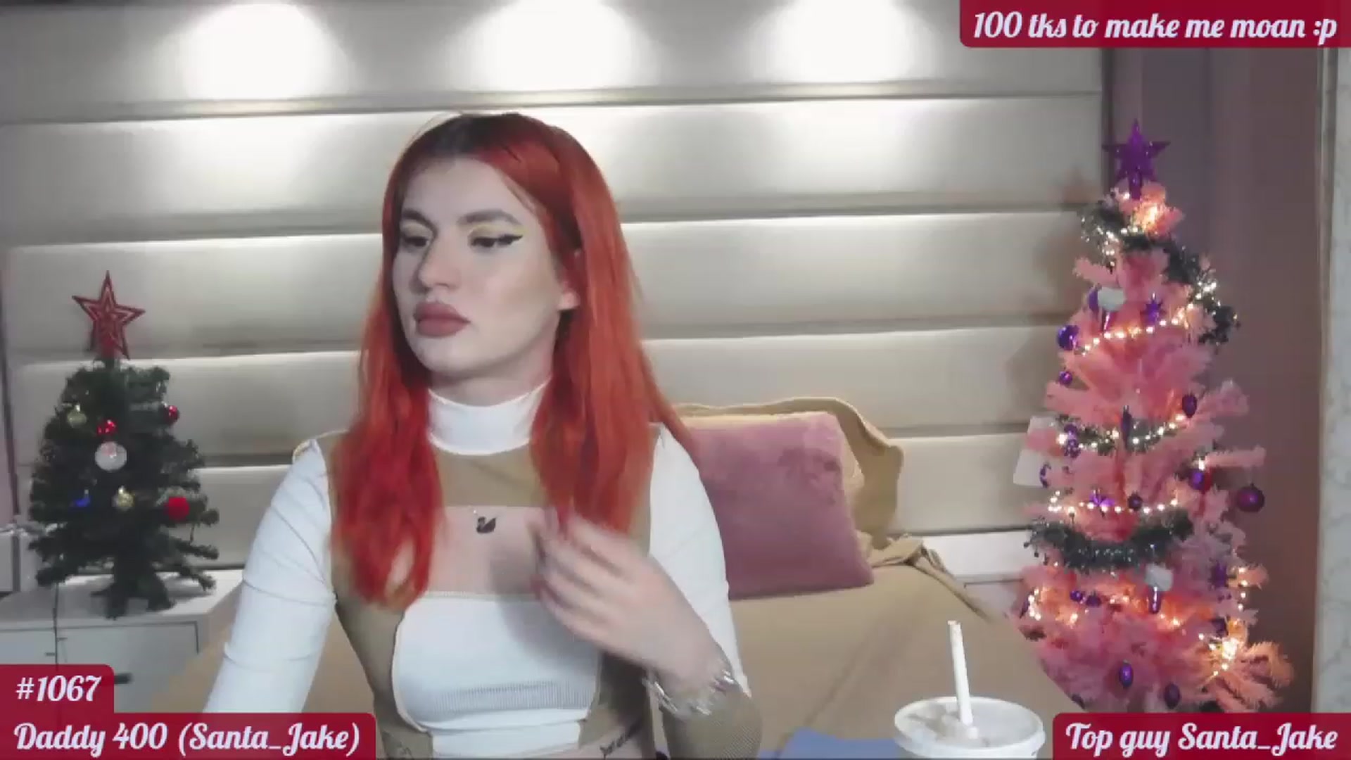 Gallery image thumbnail from MamaDragon's myfreecams stream on, 12/20/2022, 18:44 image 16 of 20