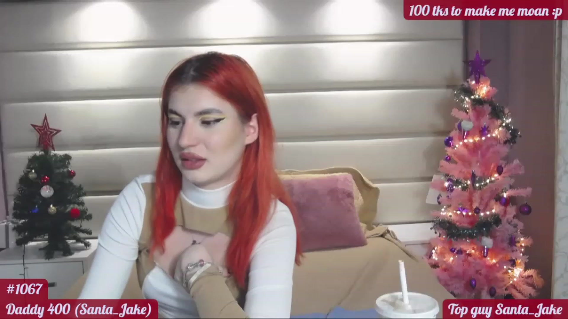 Gallery image thumbnail from MamaDragon's myfreecams stream on, 12/20/2022, 18:44 image 9 of 20