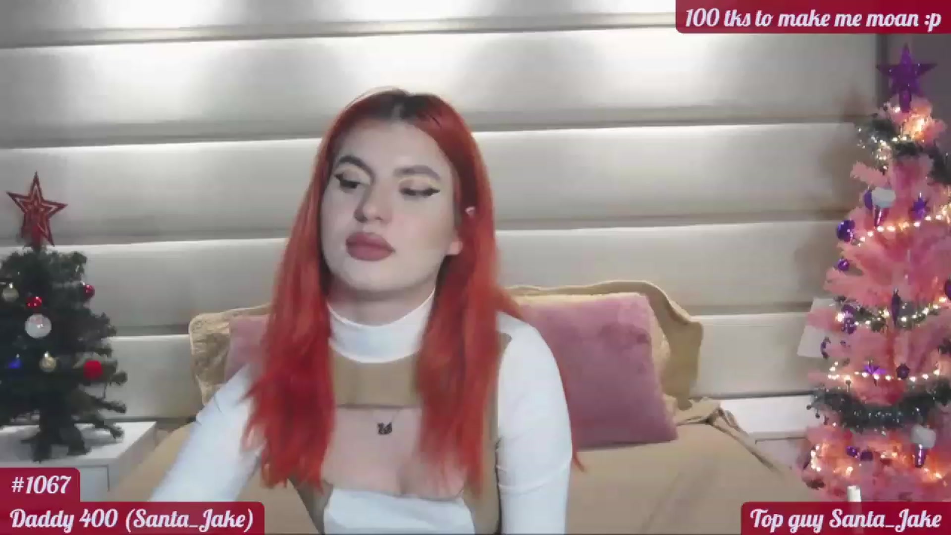 Gallery image thumbnail from MamaDragon's myfreecams stream on, 12/20/2022, 18:44 image 17 of 20