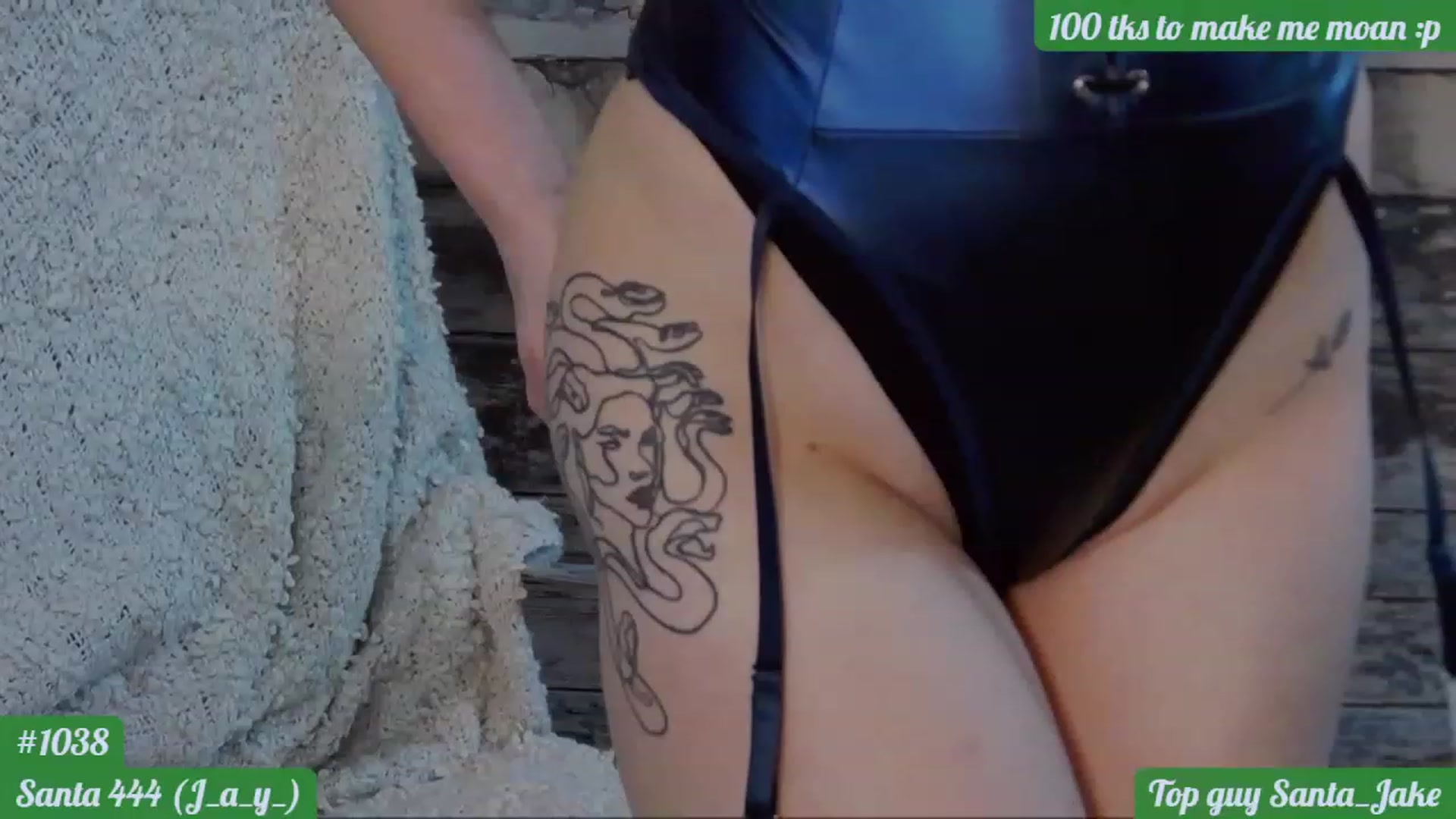 Gallery image thumbnail from MamaDragon's myfreecams stream on, 12/24/2022, 19:10 image 16 of 20