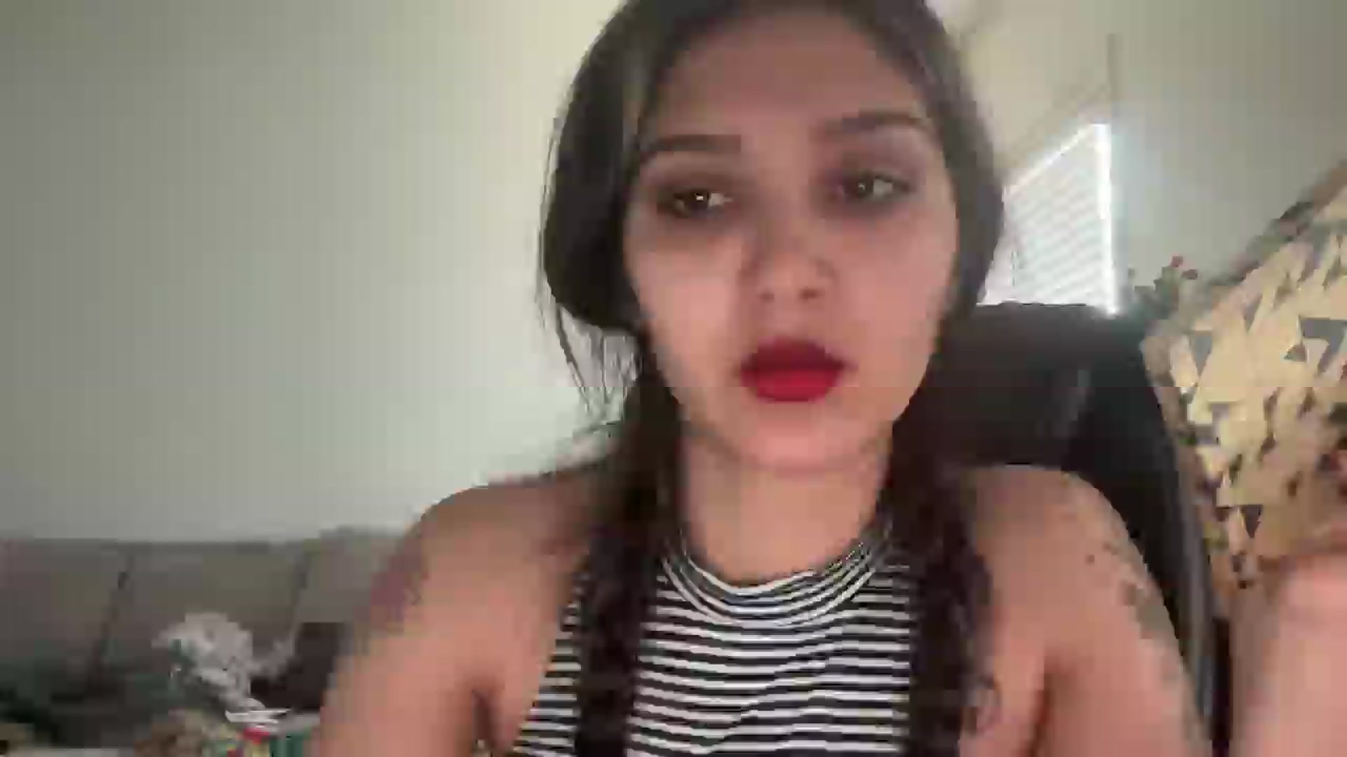Gallery image thumbnail from MamaV's myfreecams stream on, 04/26/2025, 17:00 image 3 of 20