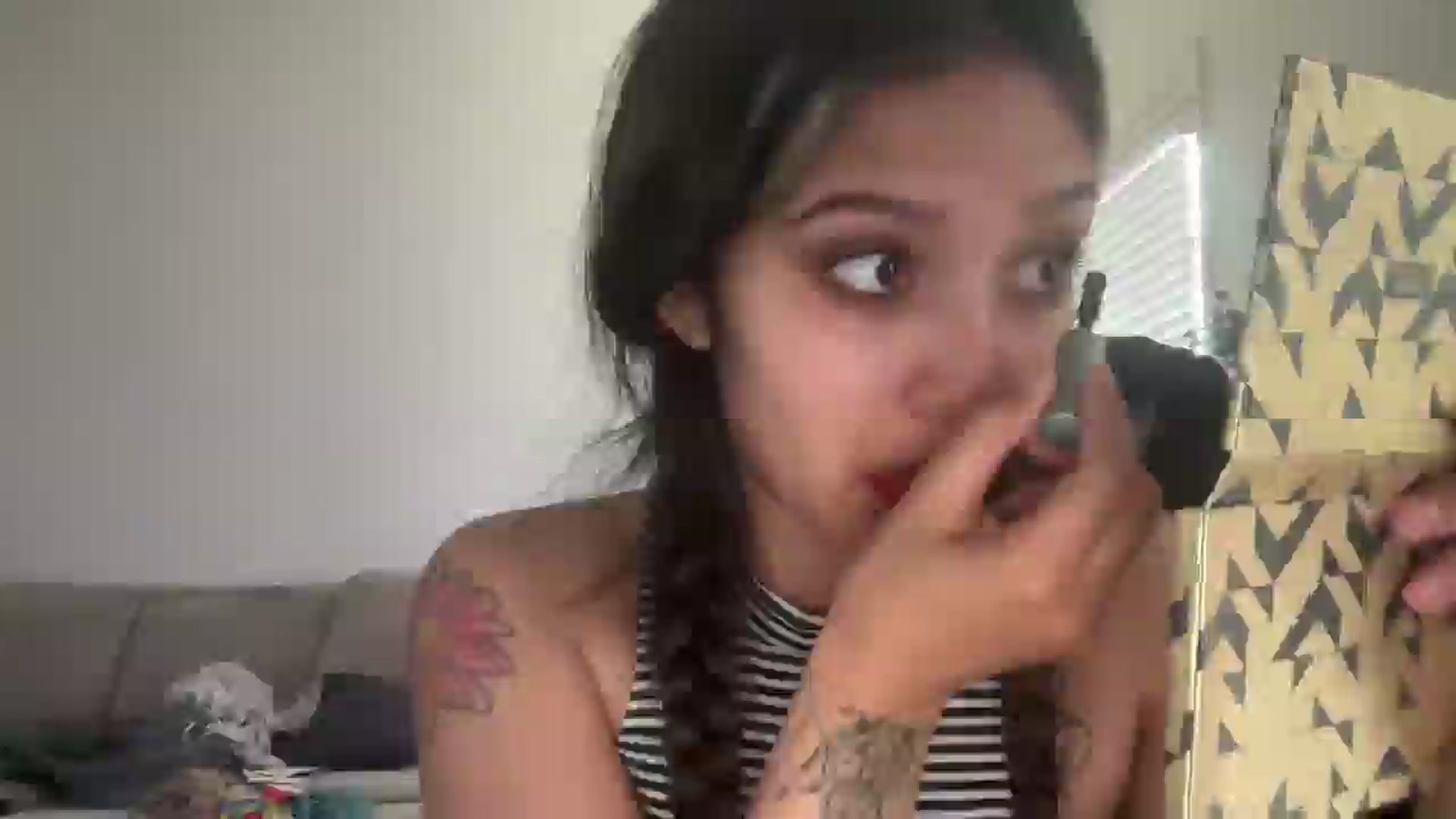 Gallery image thumbnail from MamaV's myfreecams stream on, 04/26/2025, 17:00 image 13 of 20