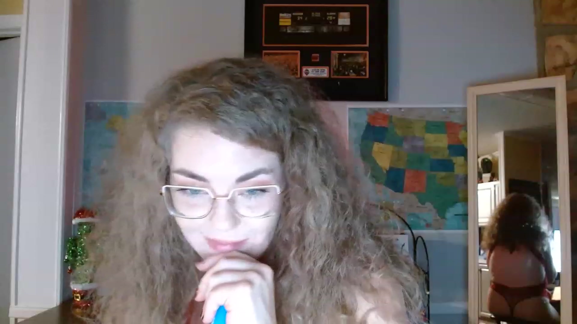 Gallery image thumbnail from Mama_IsAPerv's myfreecams stream on, 11/27/2022, 07:50 image 20 of 20