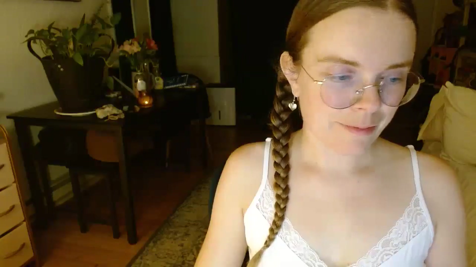 Gallery image thumbnail from Mamaearth's myfreecams stream on, 08/15/2024, 09:23 image 8 of 20