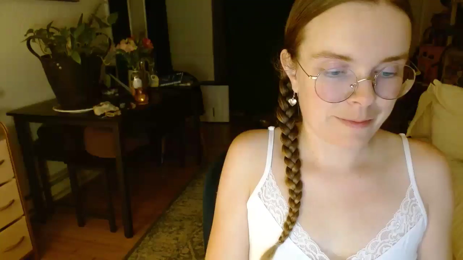 Gallery image thumbnail from Mamaearth's myfreecams stream on, 08/15/2024, 09:23 image 7 of 20