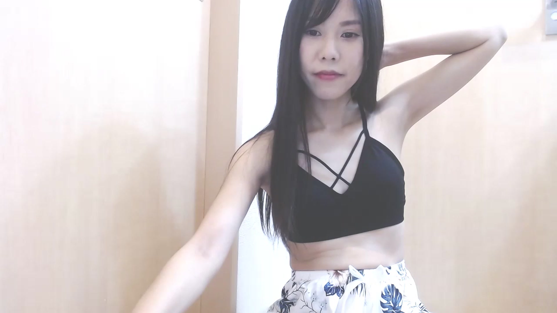 Gallery image thumbnail from Mami_xoxo's myfreecams stream on, 12/17/2022, 13:25 image 10 of 20