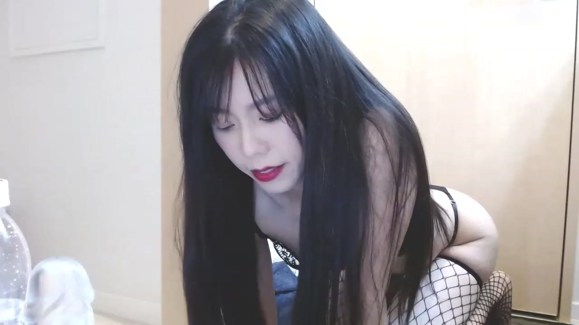 Gallery image thumbnail from Mami_xoxo's myfreecams stream on, 02/04/2023, 12:19 image 14 of 20