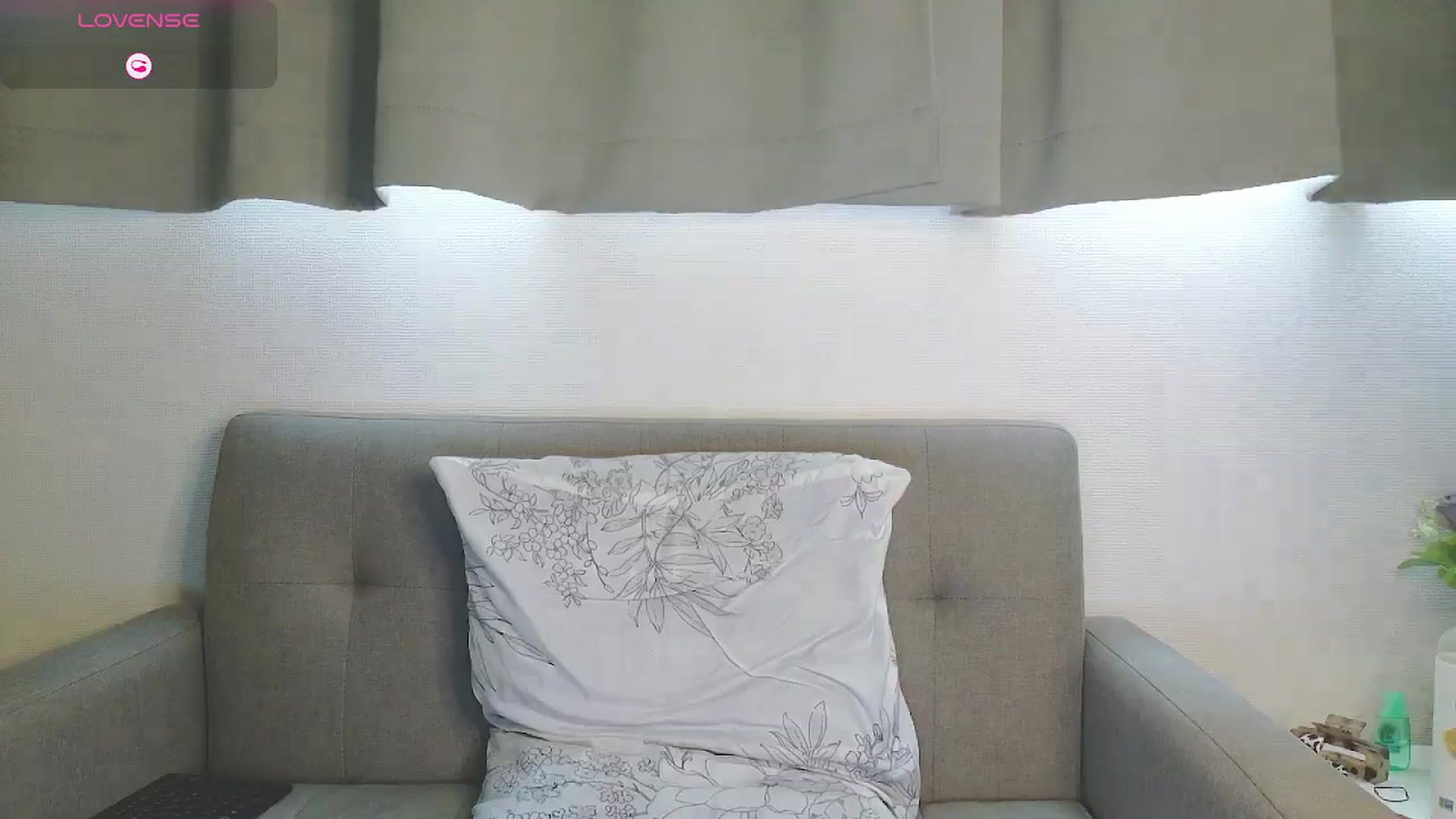 Gallery image thumbnail from Mami_xoxo's myfreecams stream on, 06/10/2025, 04:00 image 17 of 20