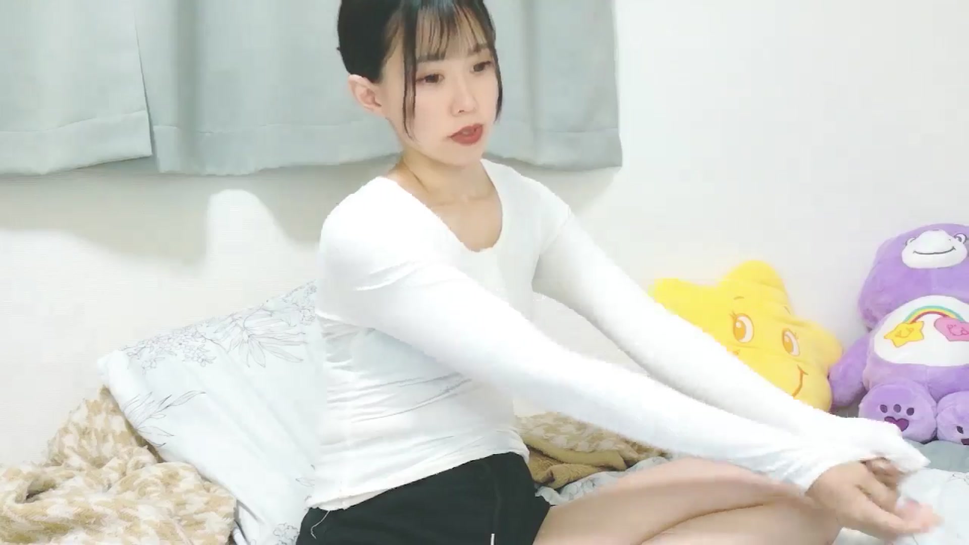 Gallery image thumbnail from Mami_xoxo's myfreecams stream on, 01/26/2026, 11:46 image 6 of 20