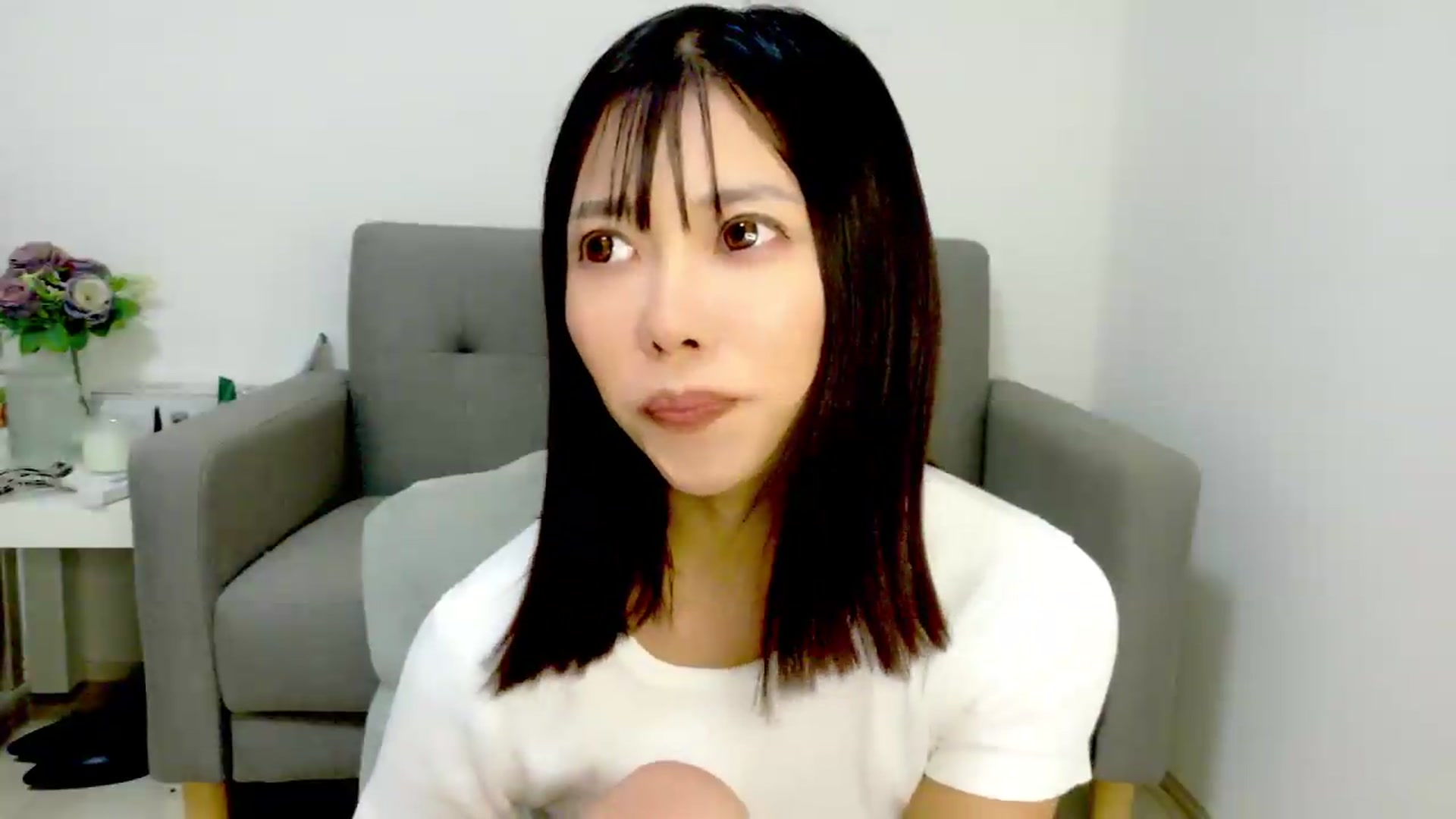 Gallery image thumbnail from Mami_xoxo's myfreecams stream on, 08/14/2026, 15:49 image 15 of 20