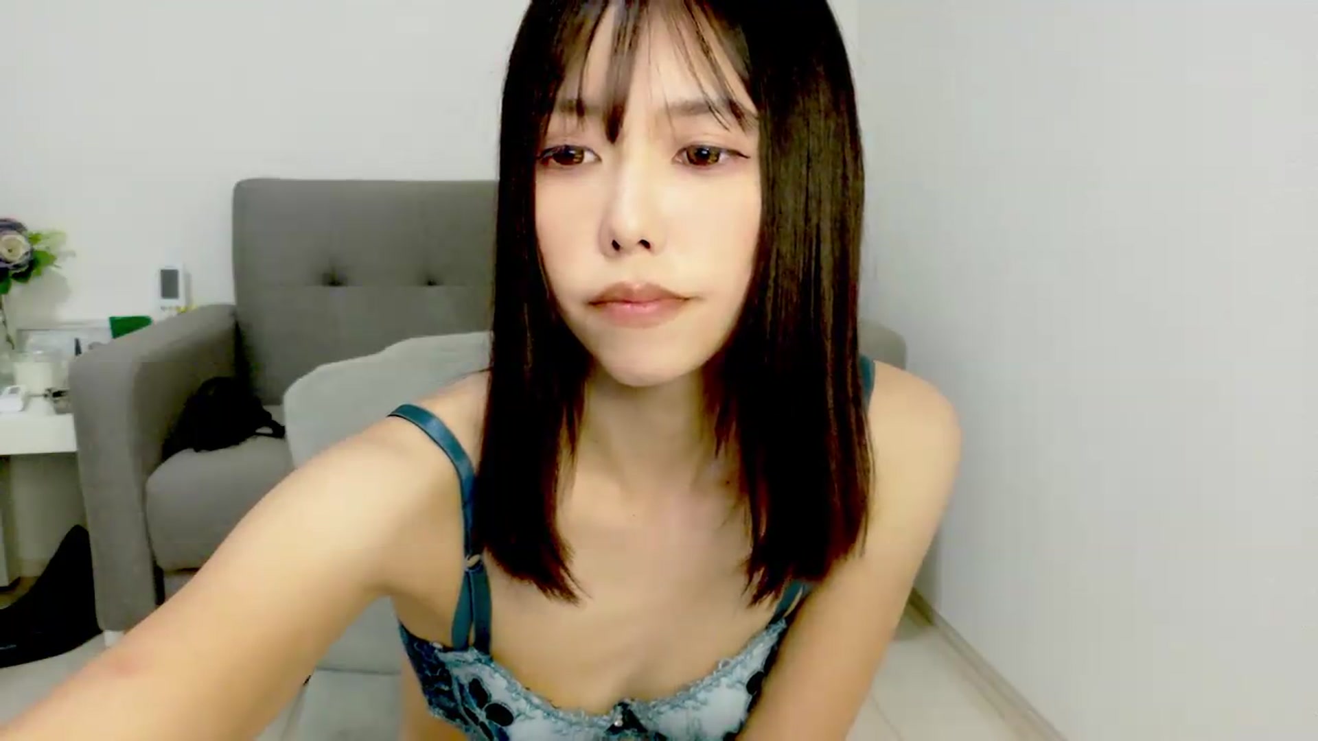 Gallery image thumbnail from Mami_xoxo's myfreecams stream on, 08/28/2026, 16:06 image 4 of 20