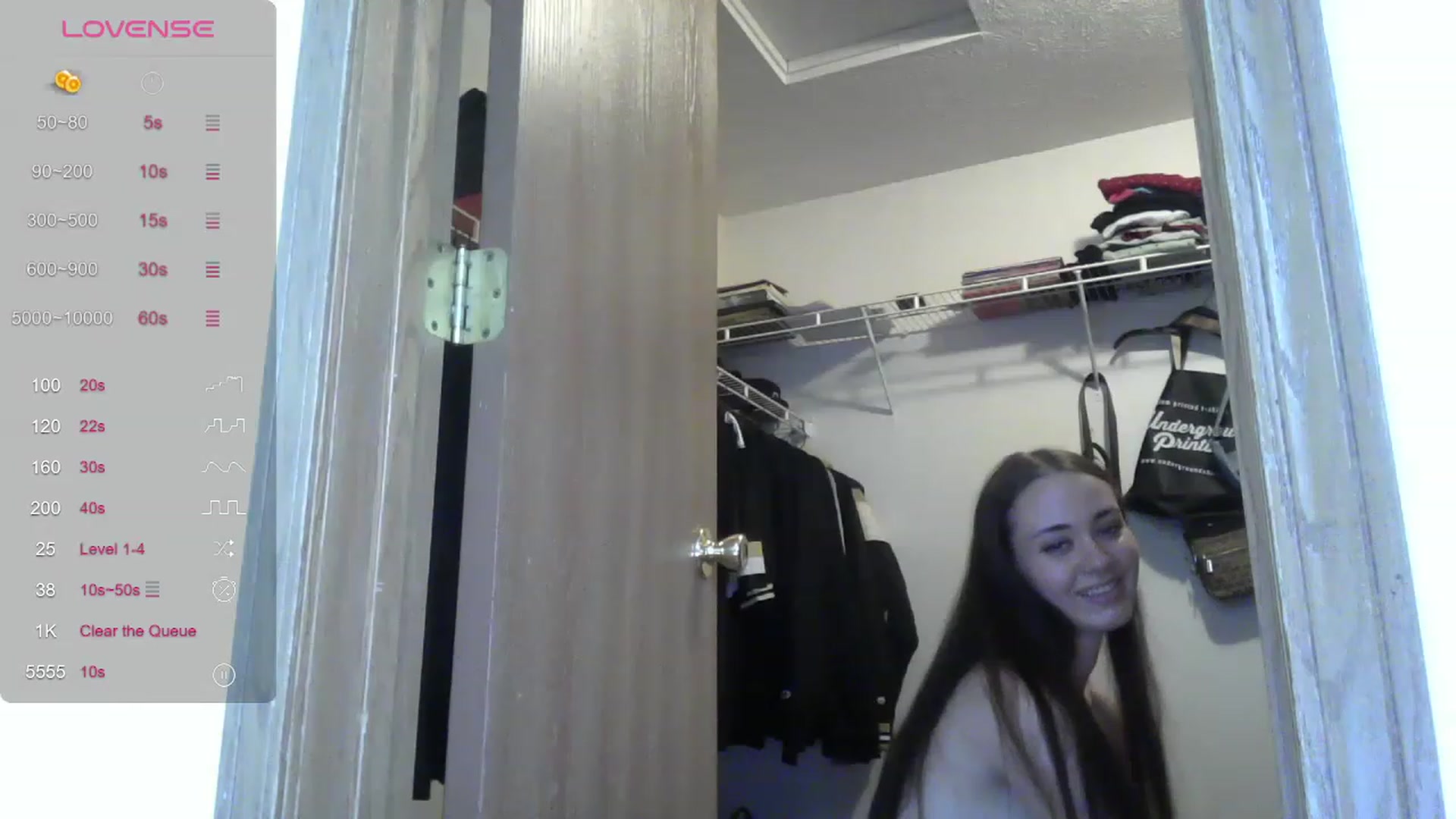 Gallery image thumbnail from Mandeigh's myfreecams stream on, 08/21/2023, 07:39 image 17 of 20