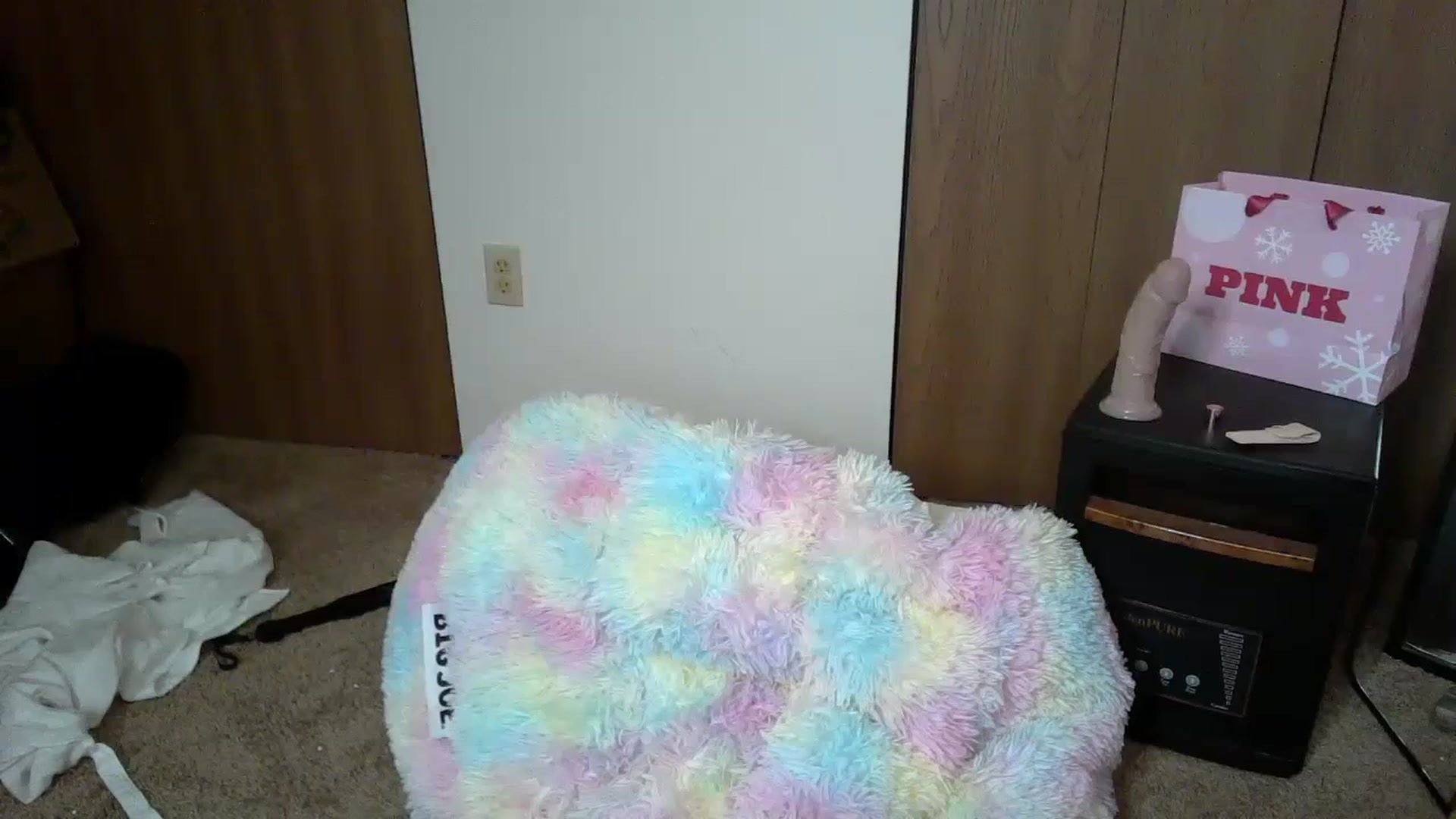 Gallery image thumbnail from Mandeigh's myfreecams stream on, 12/21/2023, 08:37 image 6 of 20