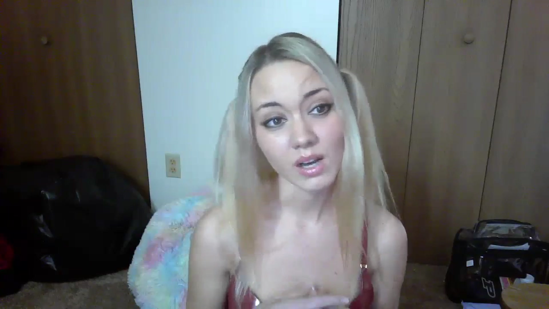 Gallery image thumbnail from Mandeigh's myfreecams stream on, 01/14/2024, 05:02 image 8 of 20