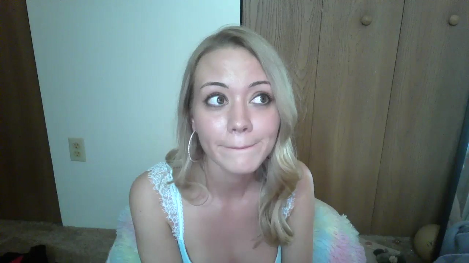 Gallery image thumbnail from Mandeigh's myfreecams stream on, 01/31/2024, 03:55 image 12 of 20