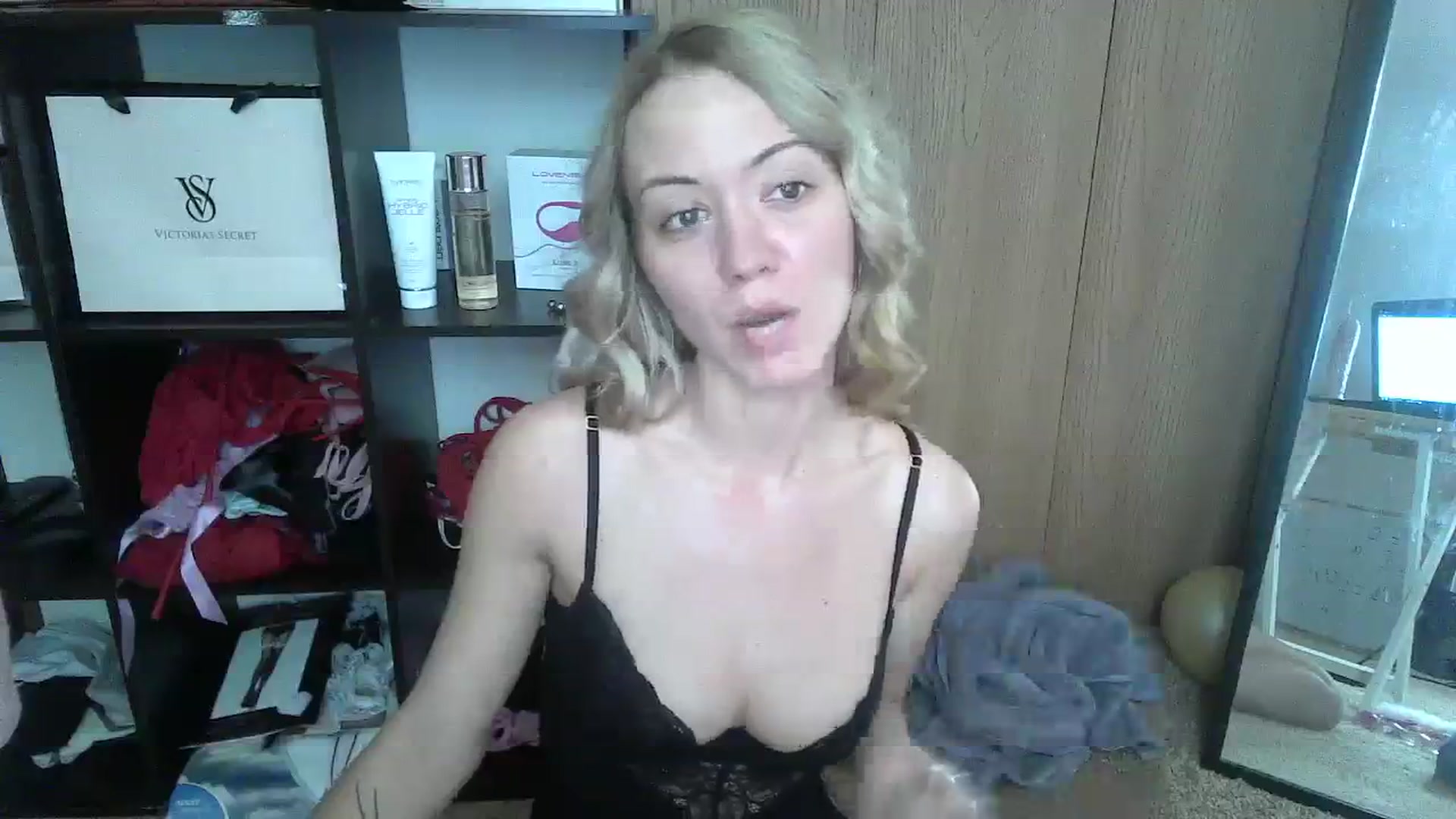 Gallery image thumbnail from Mandeigh's myfreecams stream on, 02/02/2024, 04:18 image 14 of 20