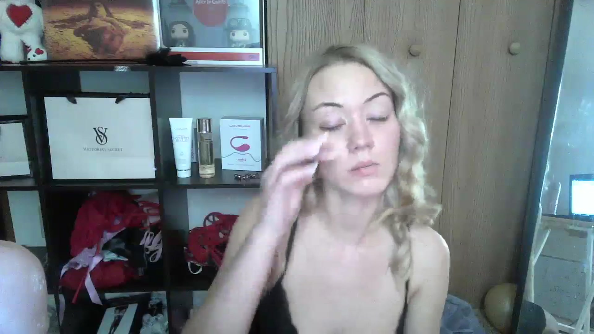 Gallery image thumbnail from Mandeigh's myfreecams stream on, 02/02/2024, 04:18 image 18 of 20
