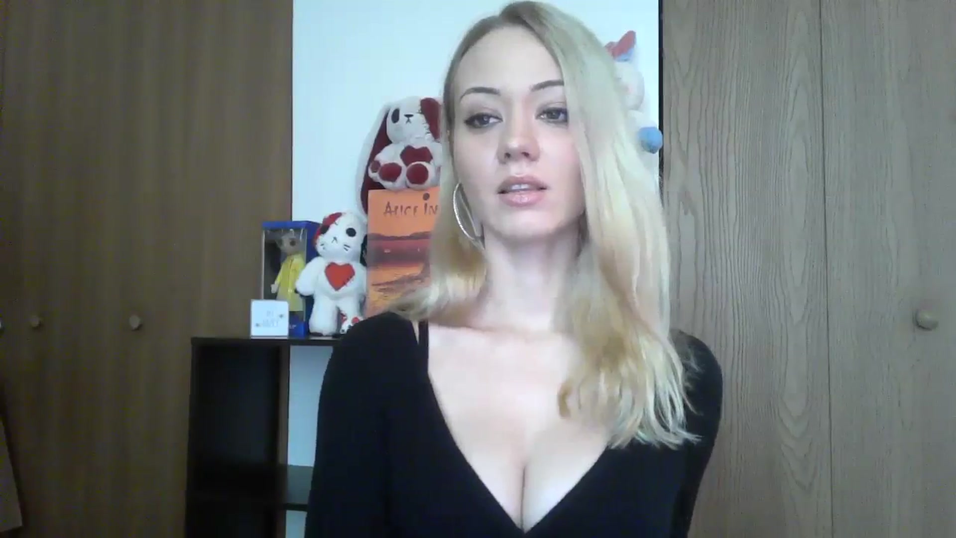 Gallery image thumbnail from Mandeigh's myfreecams stream on, 02/06/2024, 20:42 image 19 of 20