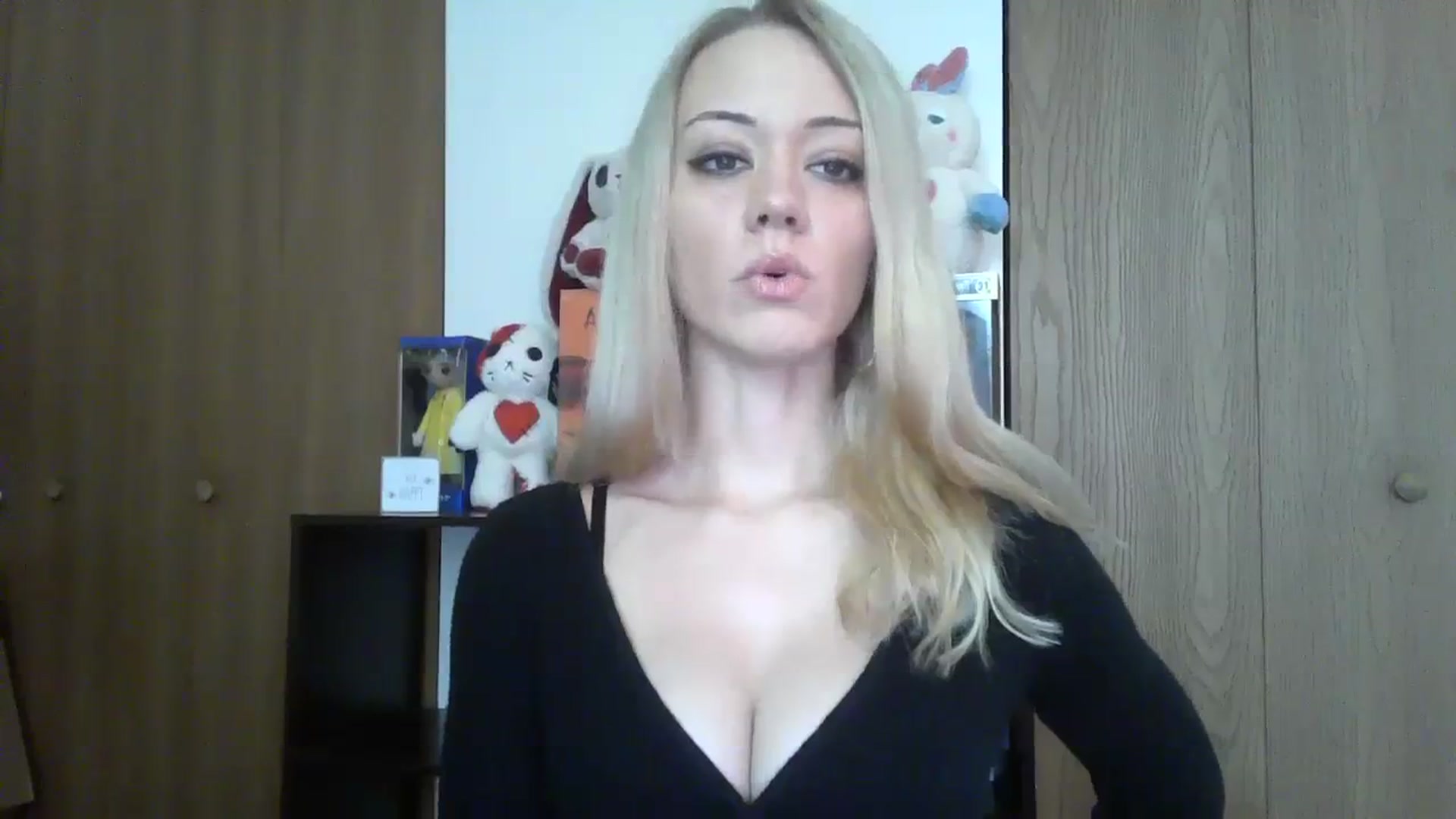 Gallery image thumbnail from Mandeigh's myfreecams stream on, 02/06/2024, 20:42 image 18 of 20