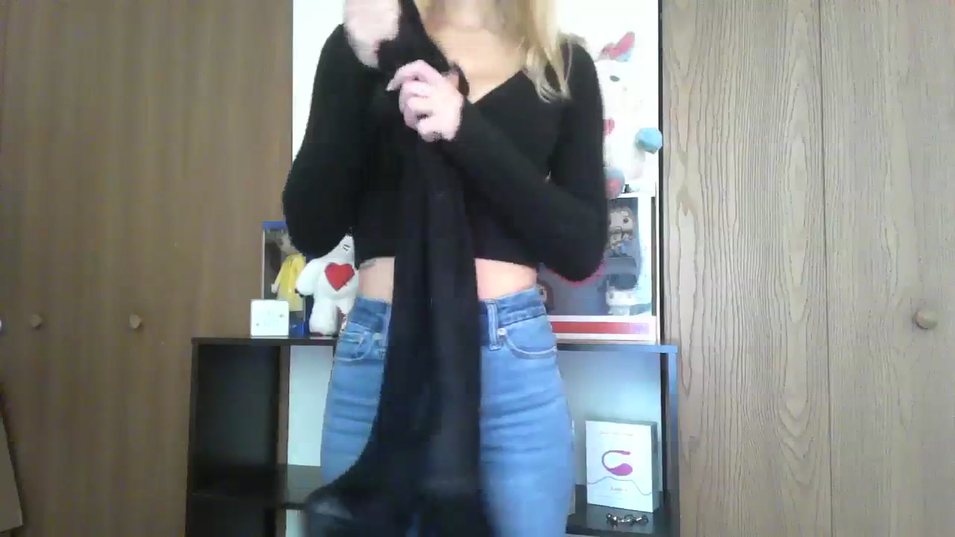 Gallery image thumbnail from Mandeigh's myfreecams stream on, 02/06/2024, 20:42 image 15 of 20