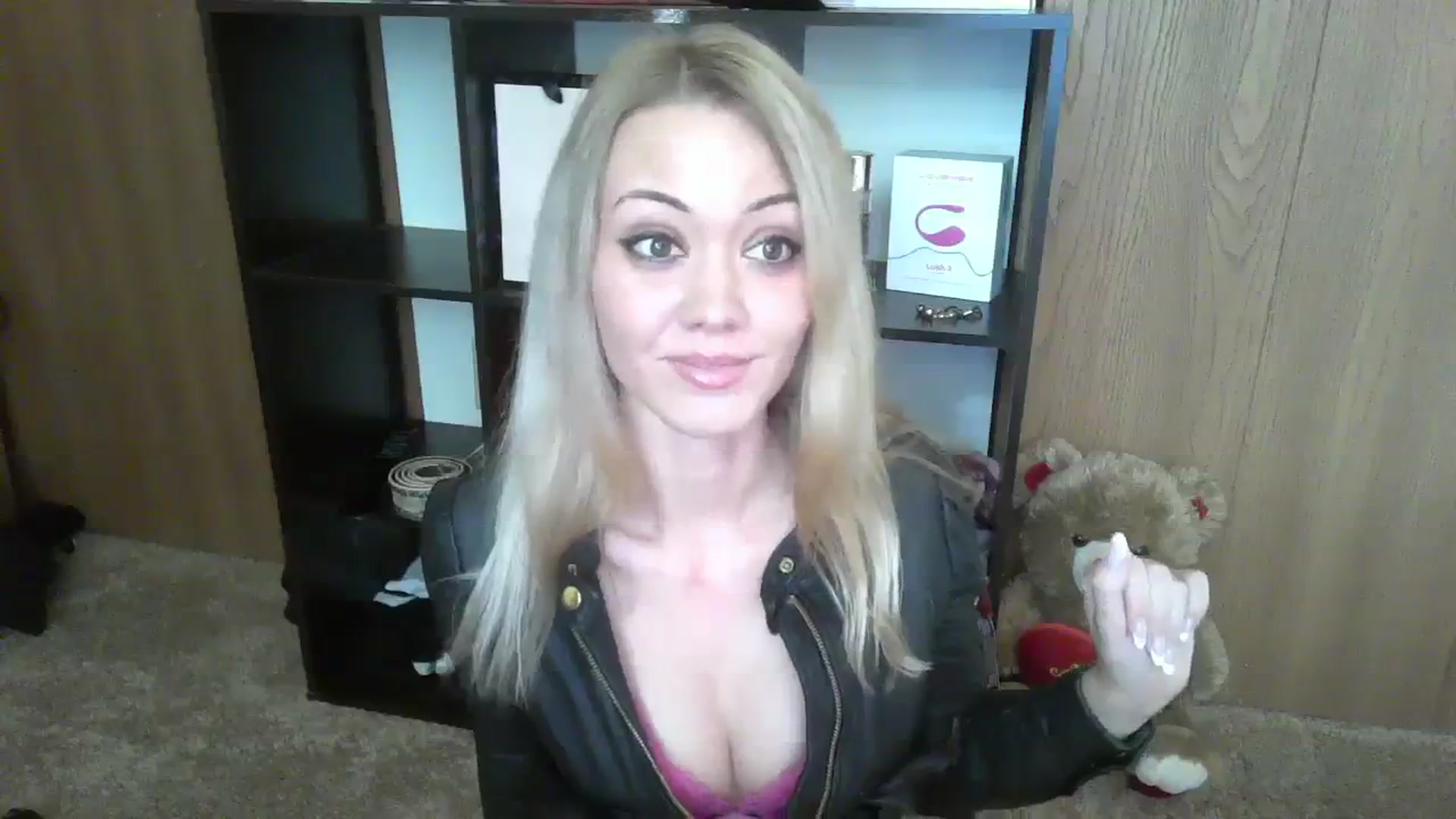 Gallery image thumbnail from Mandeigh's myfreecams stream on, 02/07/2024, 03:00 image 9 of 20