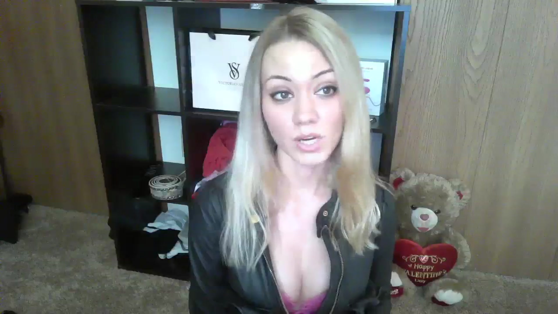 Gallery image thumbnail from Mandeigh's myfreecams stream on, 02/07/2024, 03:00 image 10 of 20