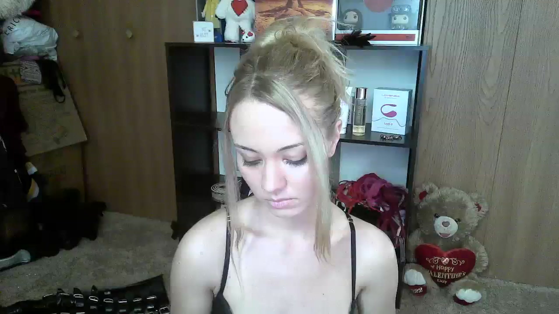 Gallery image thumbnail from Mandeigh's myfreecams stream on, 02/07/2024, 06:43 image 13 of 20
